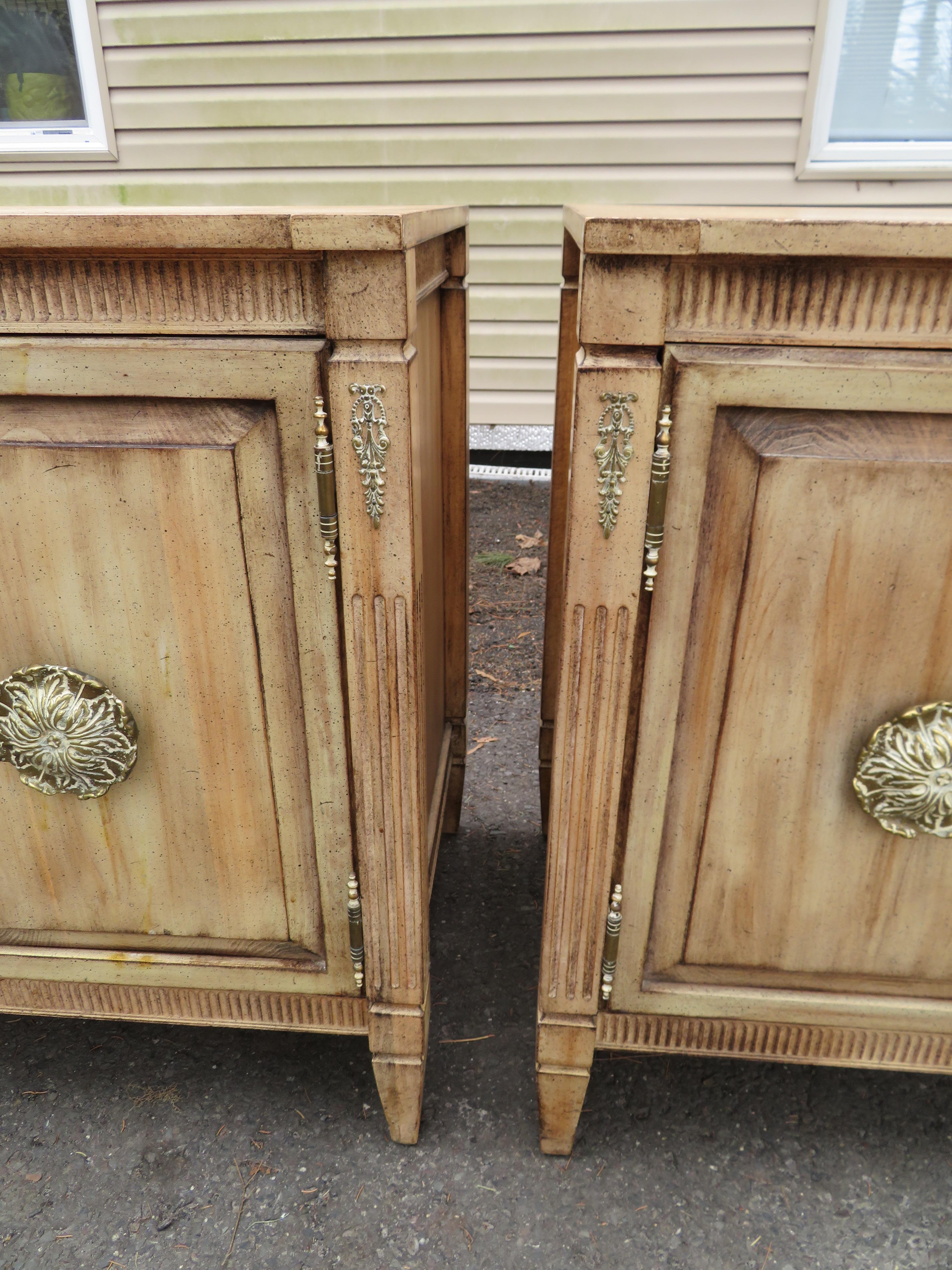 Stunning Pair of Neoclassical Distressed Bachelors Chests Hollywood Regency For Sale 9