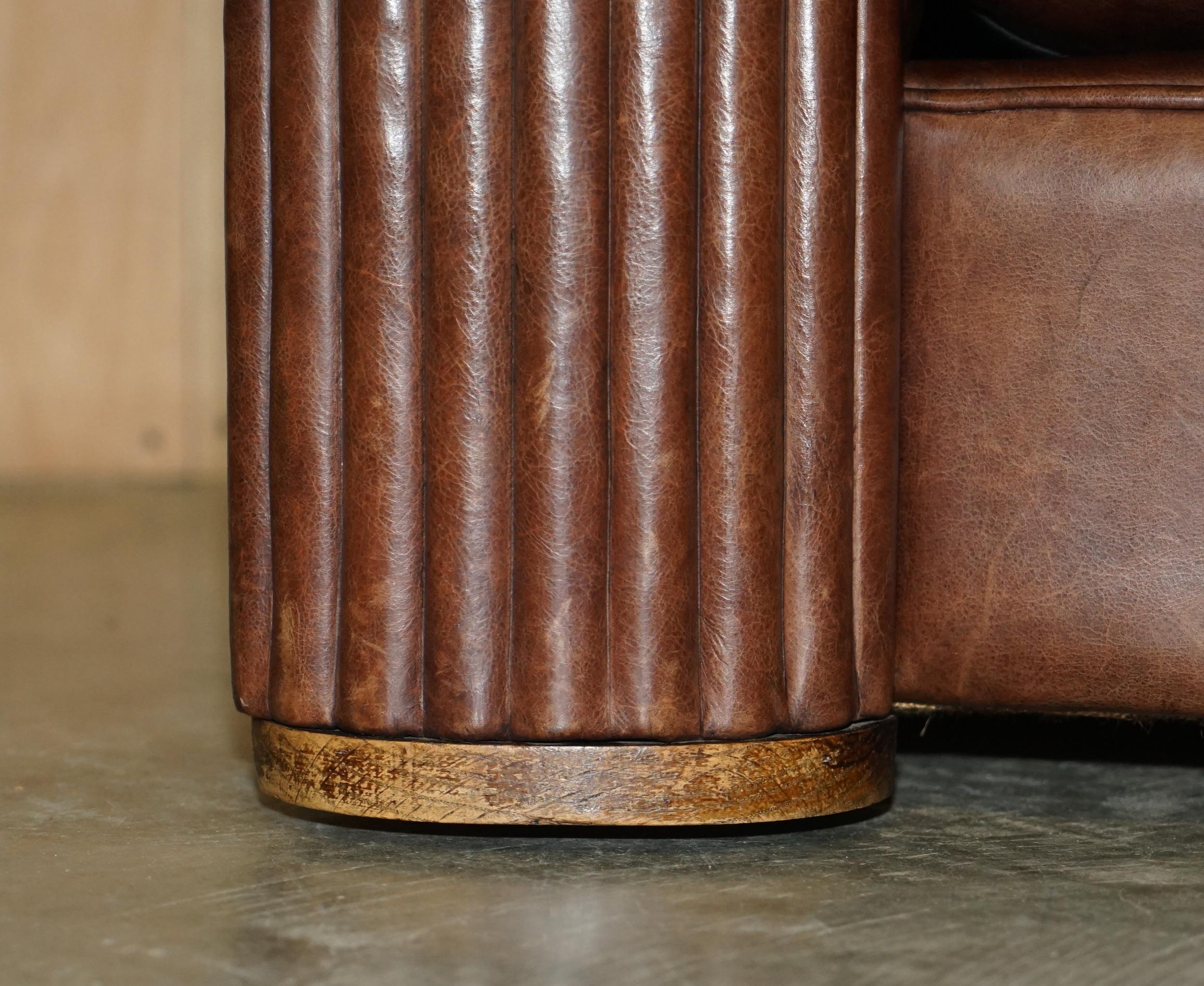 STUNNING PAIR OF ORIGINAL ART DECO HERITAGE BROWN LEATHER CIRCA 1920'S ARMCHAIRs For Sale 3