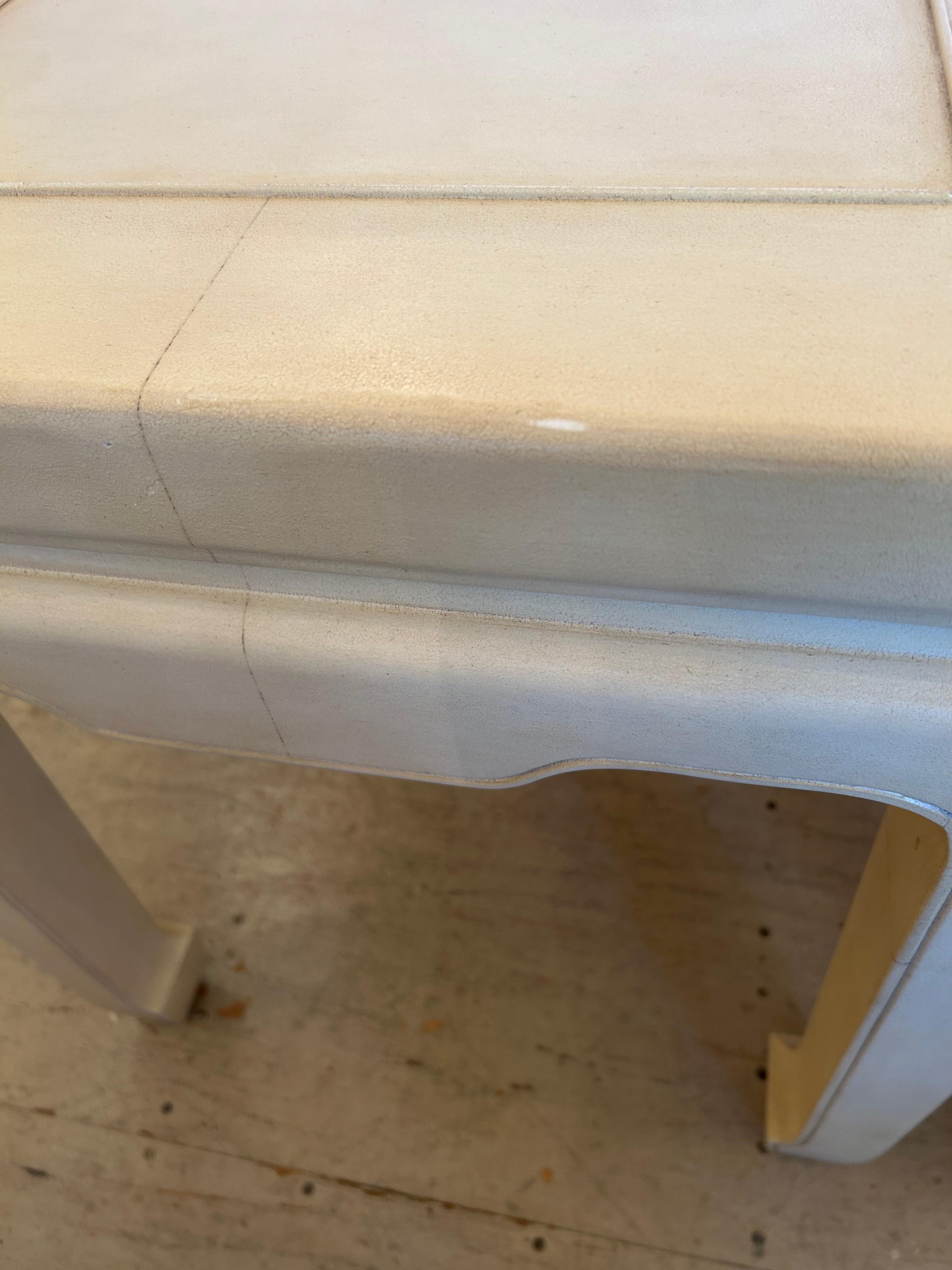 Atemberaubendes Paar Ralph Lauren Beige Quadratischer Beistelltische mit asiatischem Flair, Paar im Angebot 1