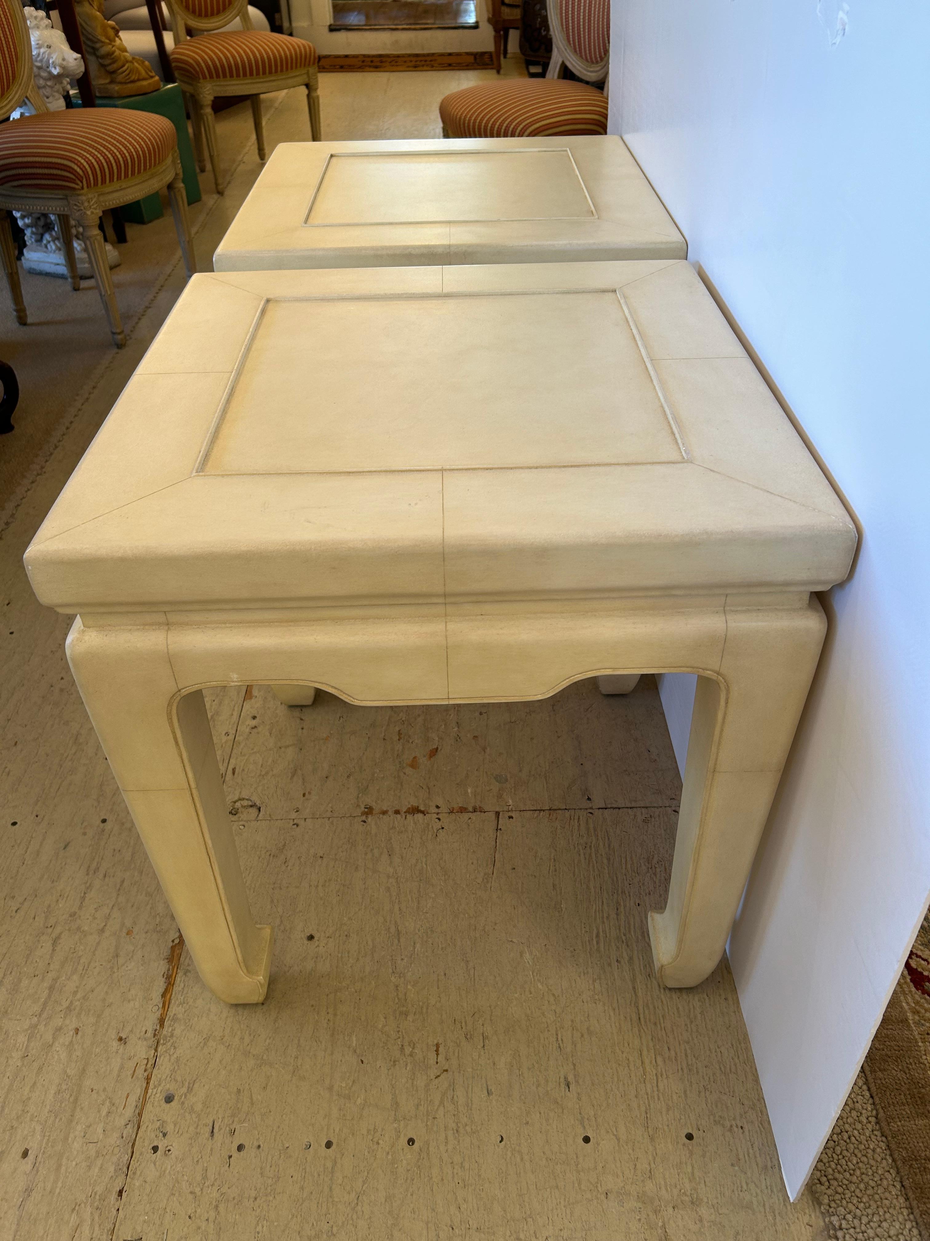Atemberaubendes Paar Ralph Lauren Beige Quadratischer Beistelltische mit asiatischem Flair, Paar im Angebot 2