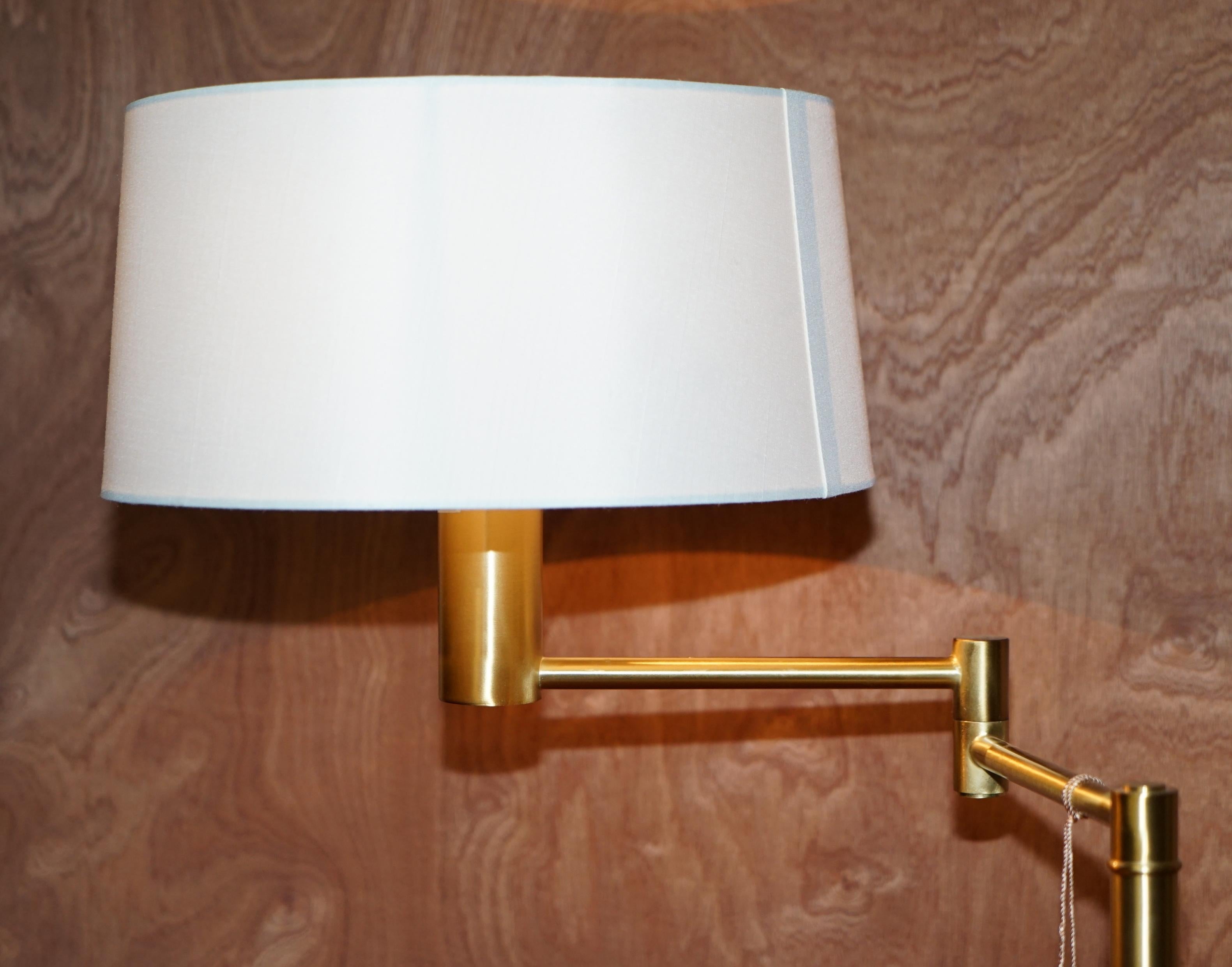20th Century Stunning Pair of Ralph Lauren Gilt Brass Articulated Table Desk Lamps