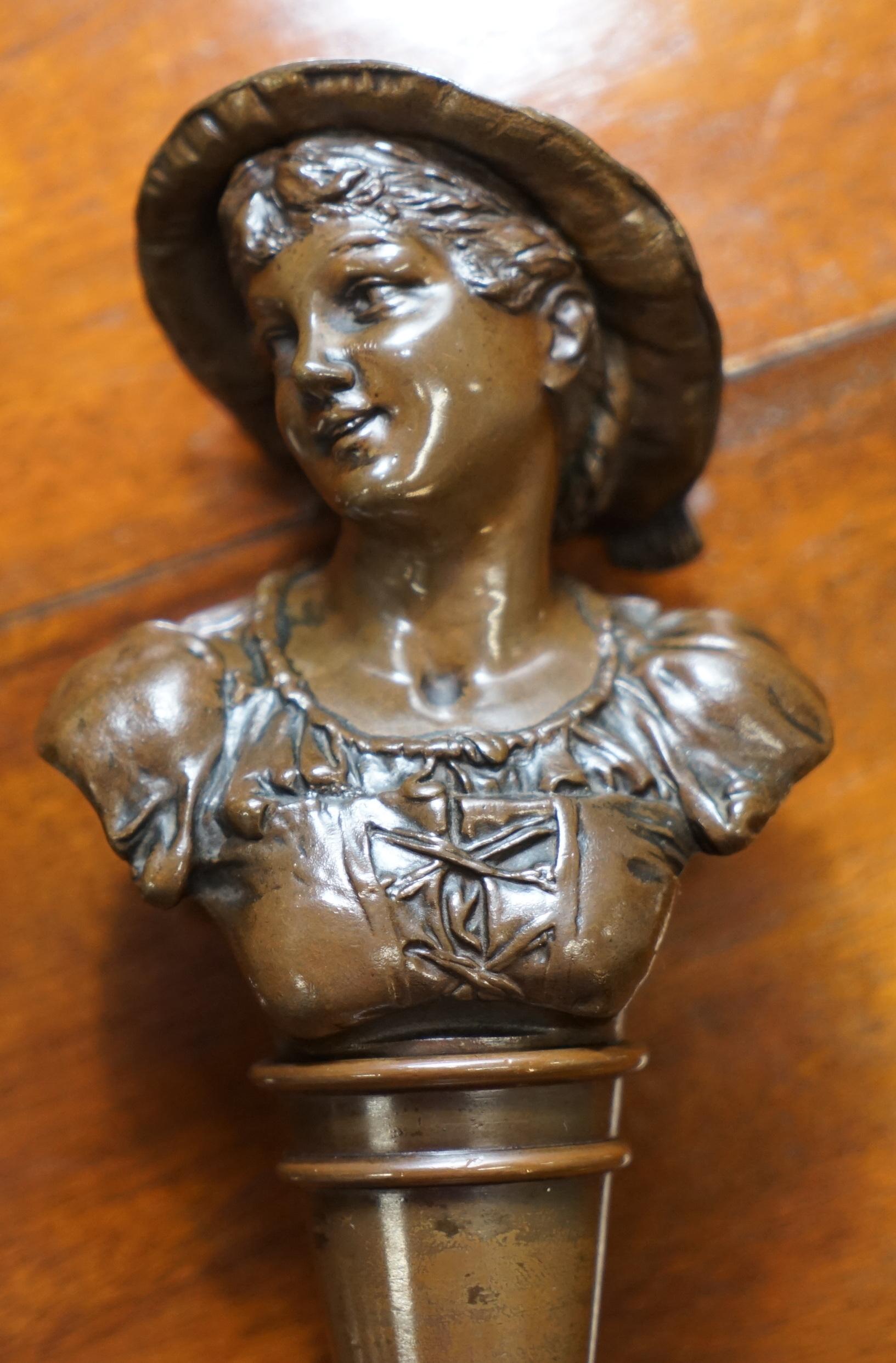 Splendida coppia di rari busti in bronzo massiccio in miniatura originali dell'epoca vittoriana in vendita 10