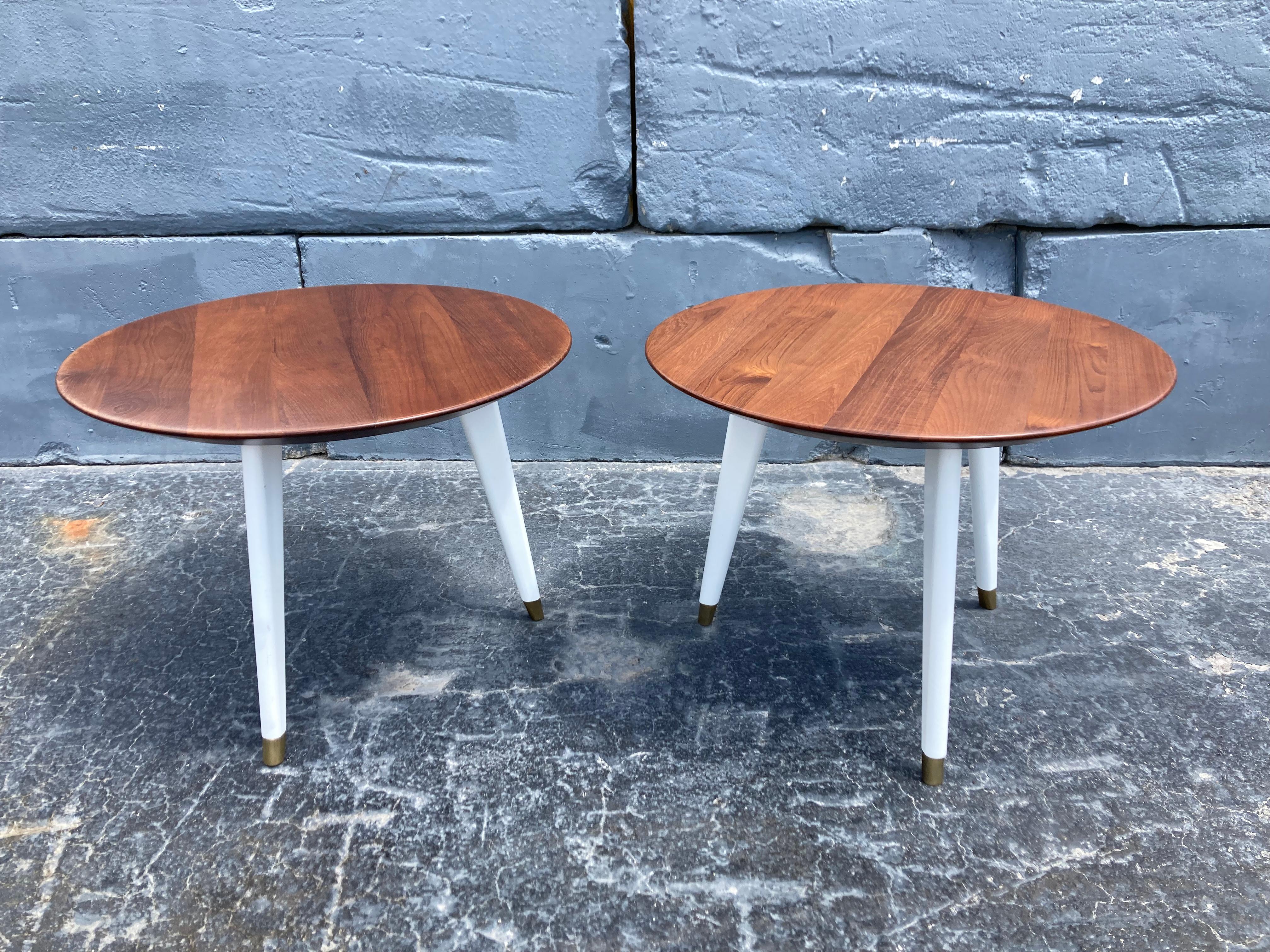 Late 20th Century Stunning Pair of Side Tables or End Tables in the Style of Gio Ponti, Teak For Sale