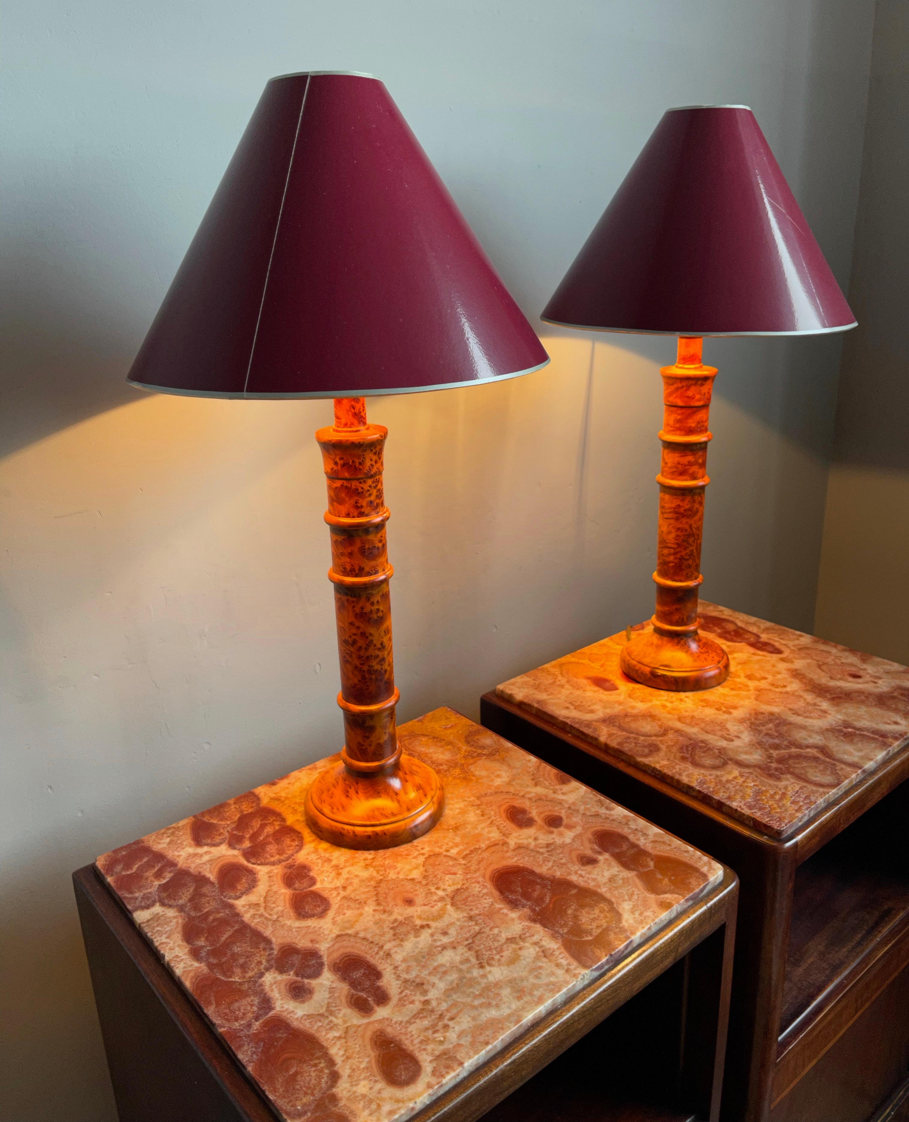 Stunning Pair of Solid Burl / Burr Wood Table Lamps Pair of Stylish Turned Lamps In Excellent Condition In Lisse, NL