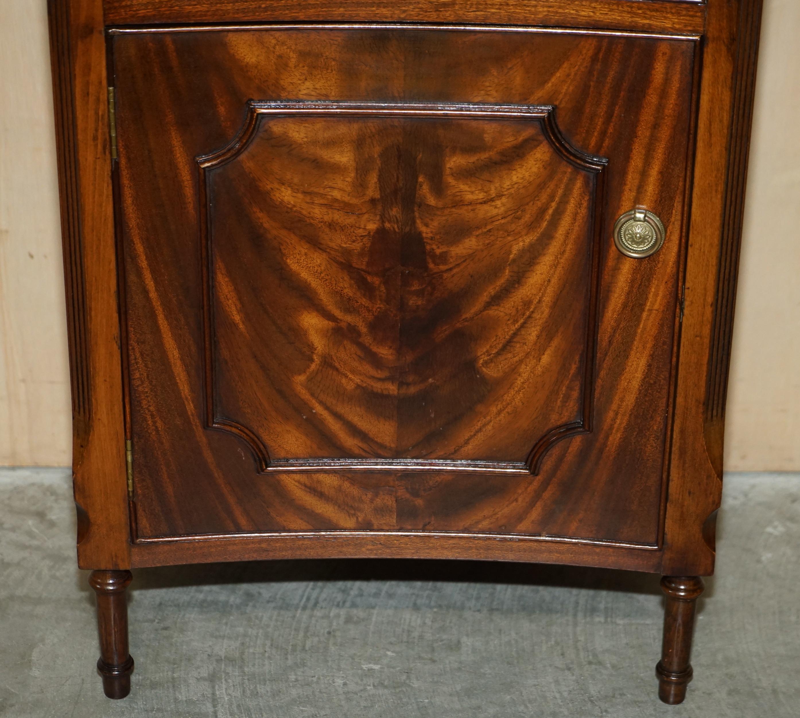 Hand-Crafted Stunning Pair of Vintage Bow Fronted Flamed Hardwood Side End Table Cupbards For Sale