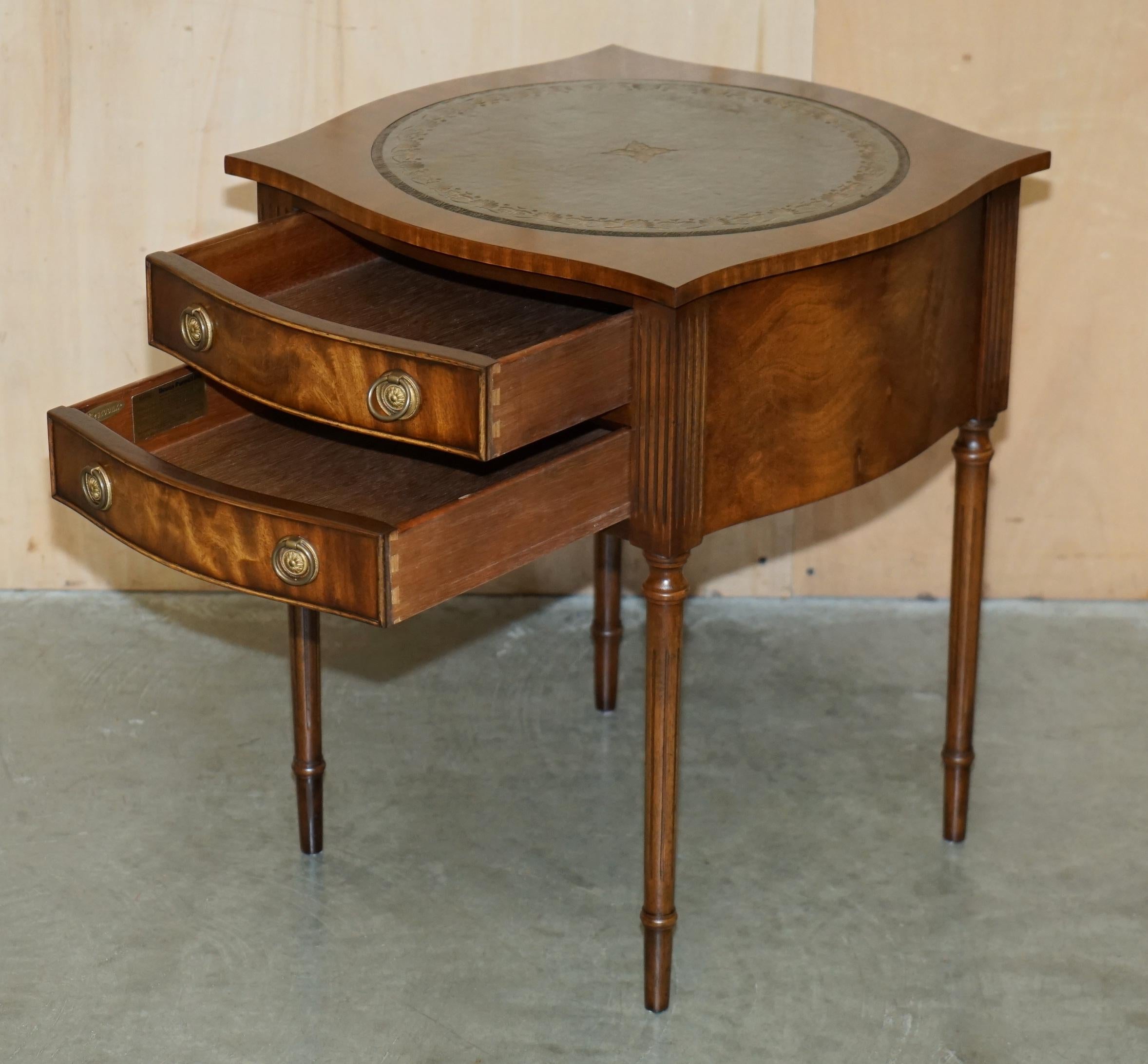 impresionante pareja de mesas antiguas de madera noble flameada de cuero verde de bevan funnell side en venta 3