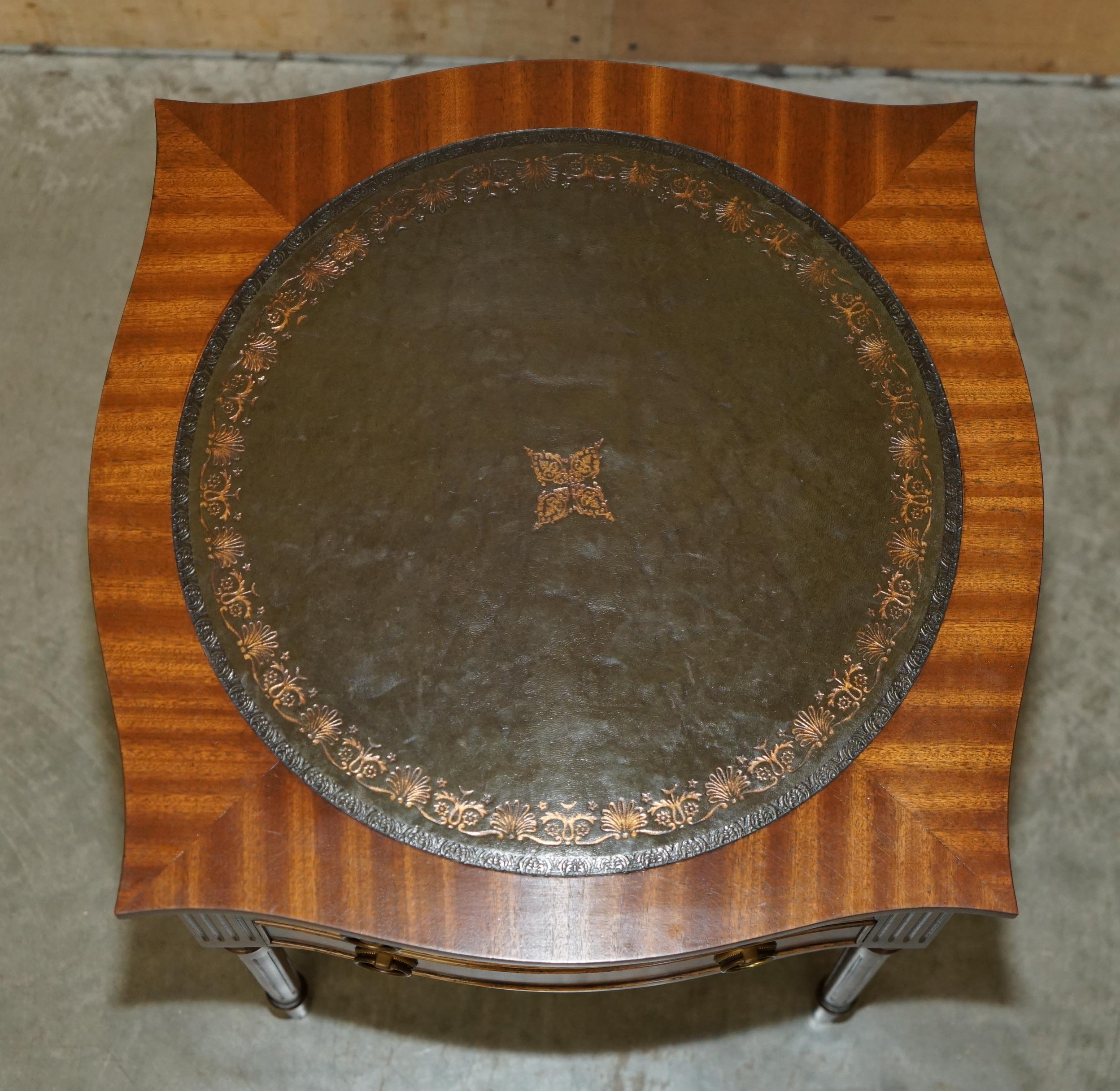 impresionante pareja de mesas antiguas de madera noble flameada de cuero verde de bevan funnell side en venta 9