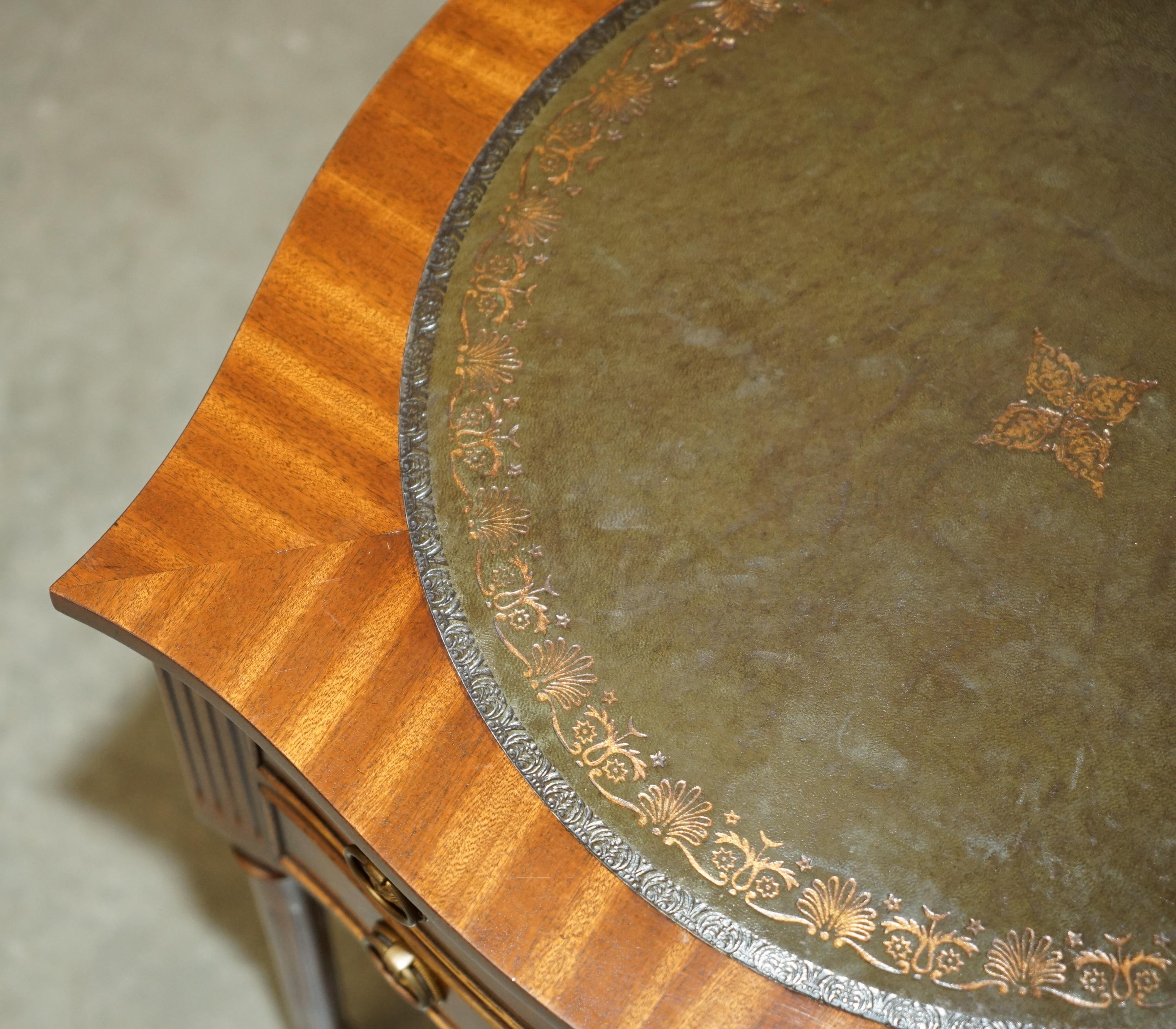 impresionante pareja de mesas antiguas de madera noble flameada de cuero verde de bevan funnell side en venta 10