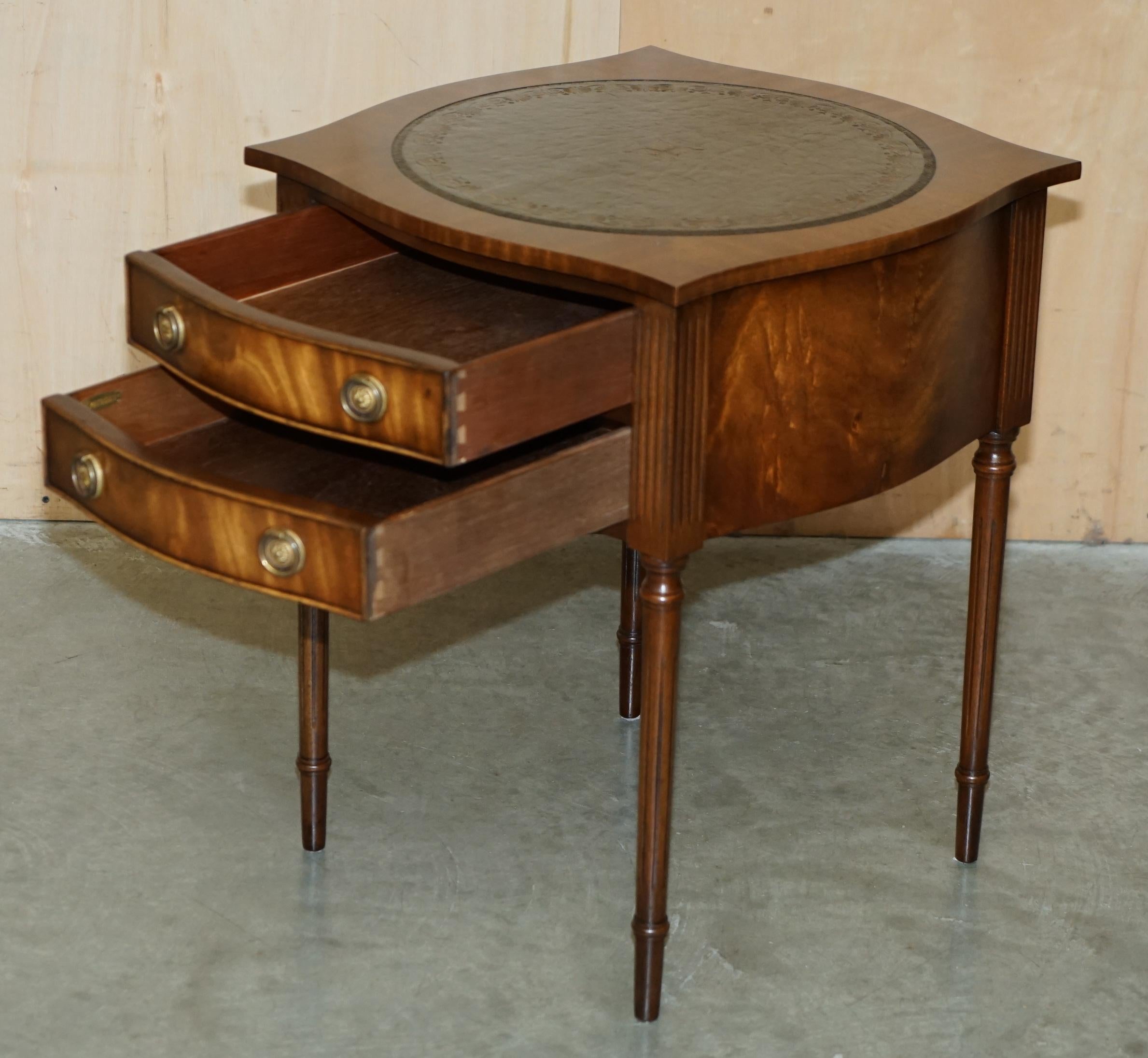 impresionante pareja de mesas antiguas de madera noble flameada de cuero verde de bevan funnell side en venta 12