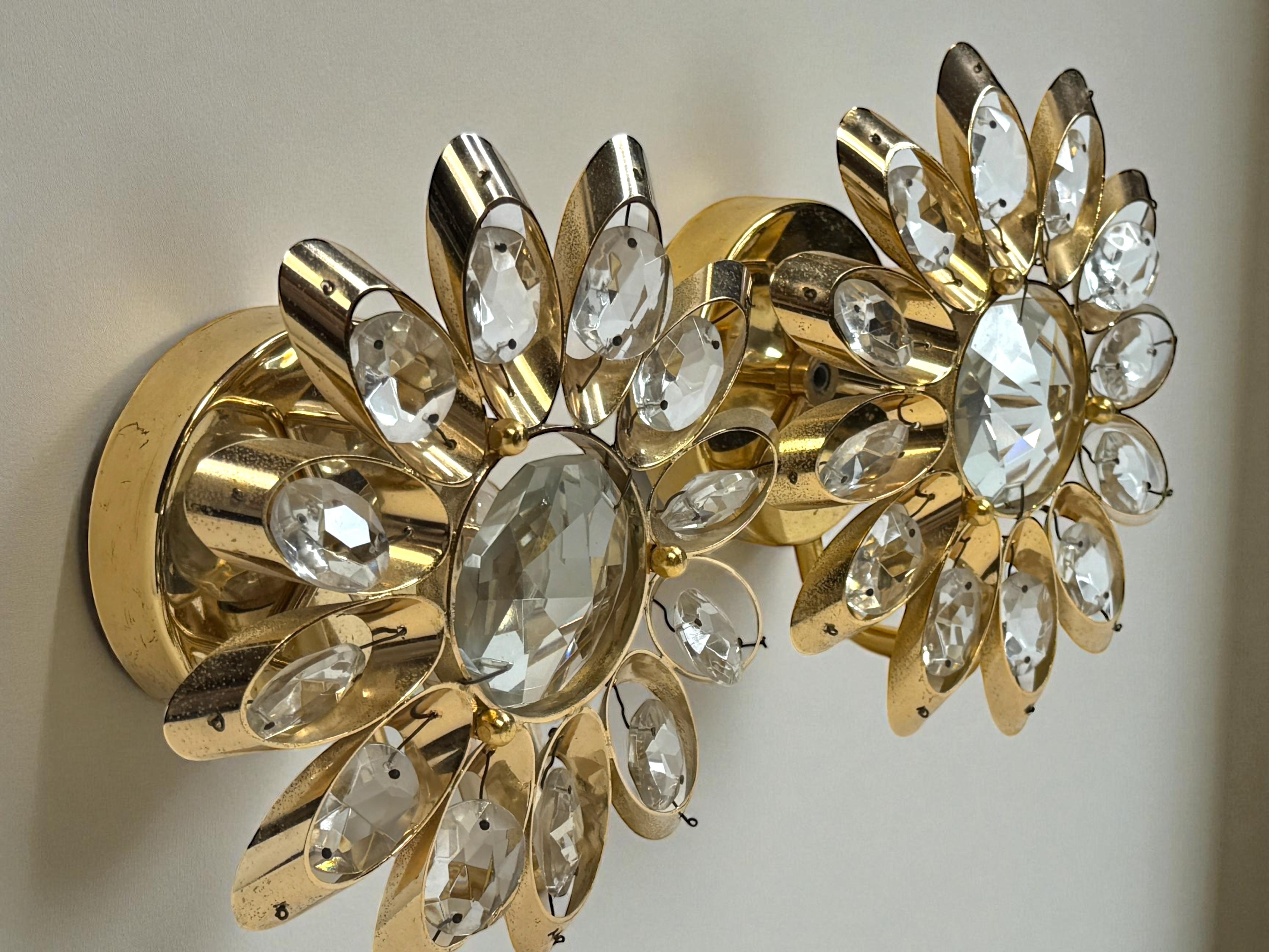 Stupefacente coppia di lampade a fiore in cristallo 