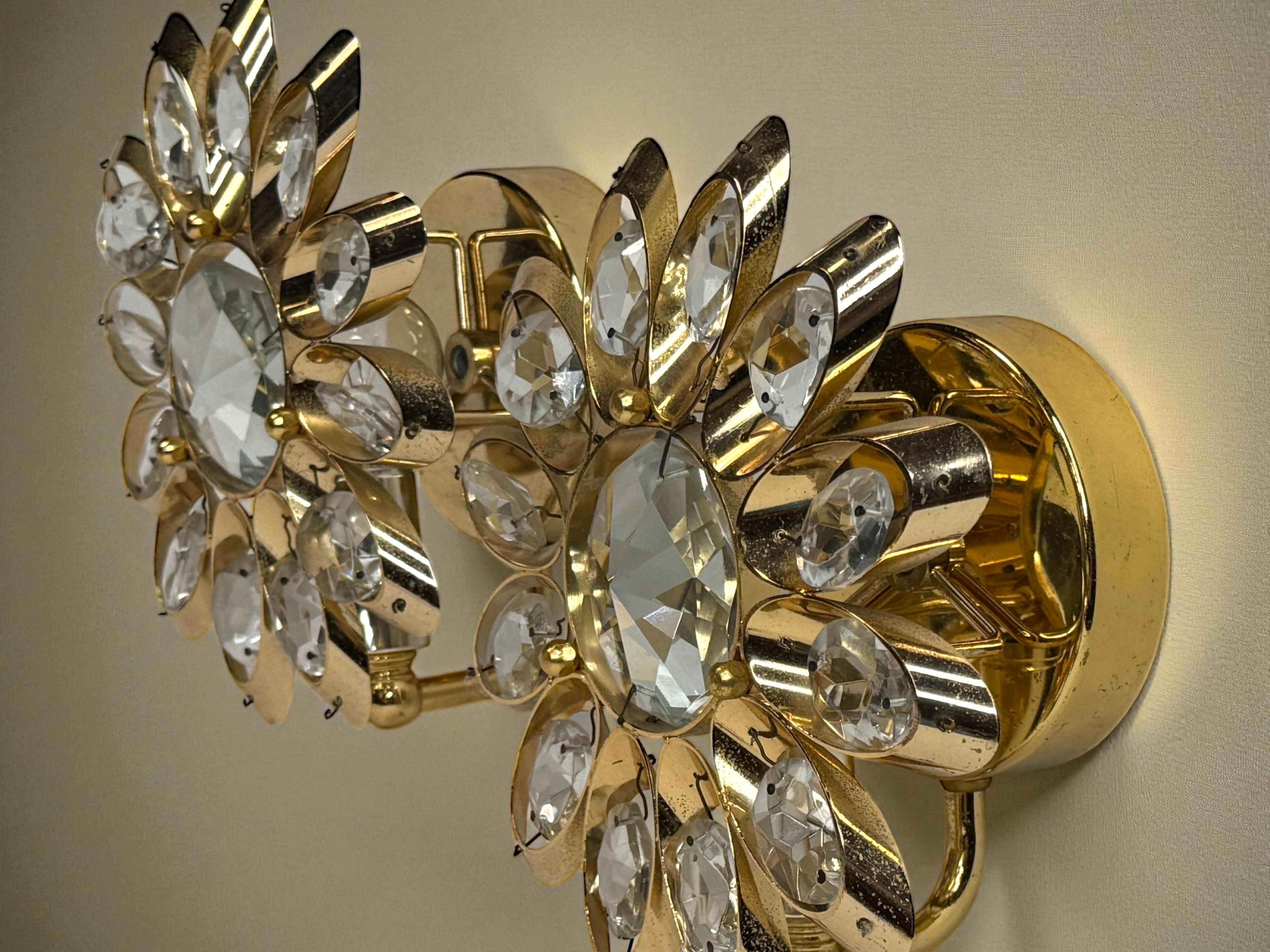 Stupefacente coppia di lampade a fiore in cristallo 