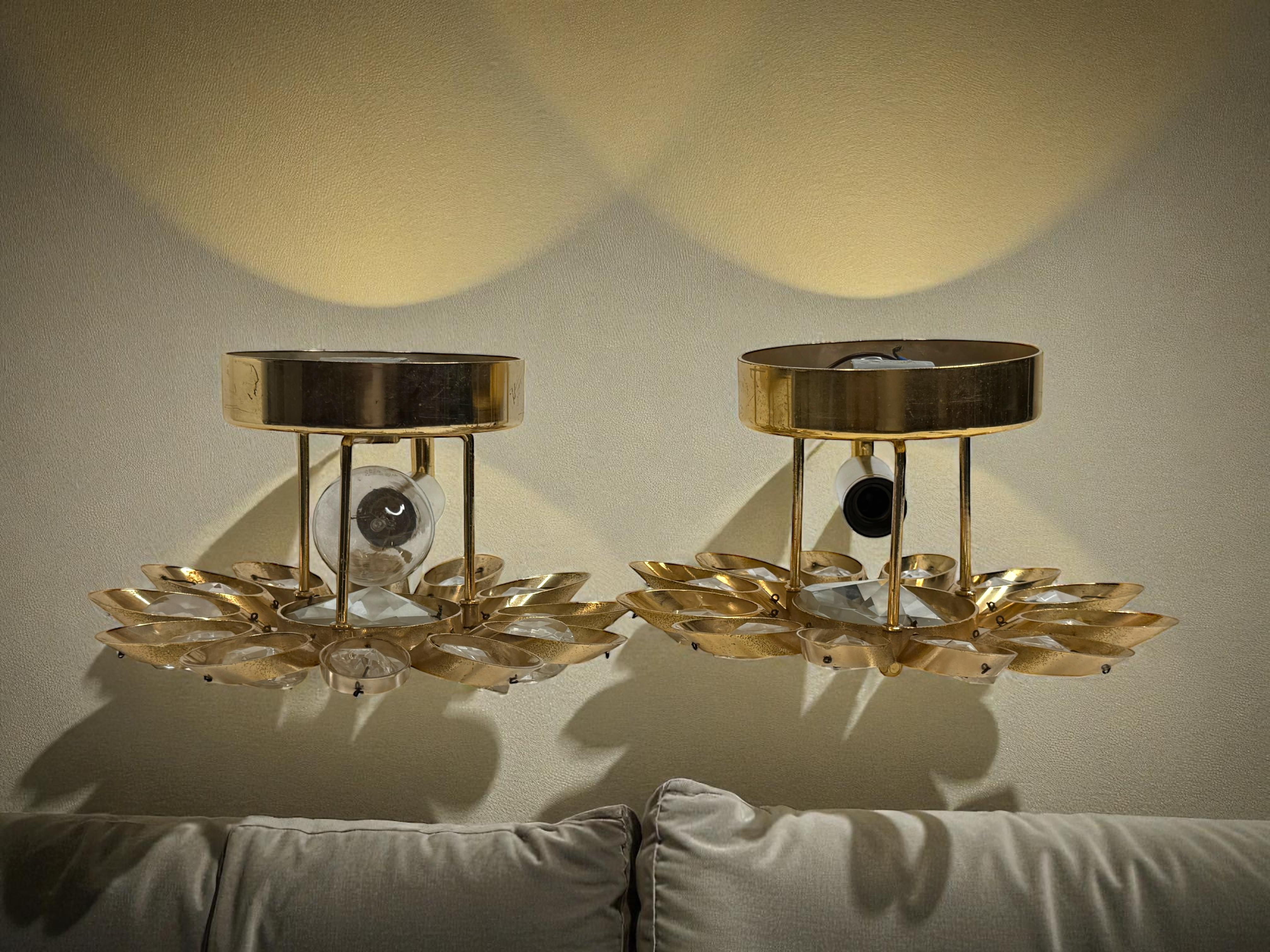 Stupefacente coppia di lampade a fiore in cristallo 