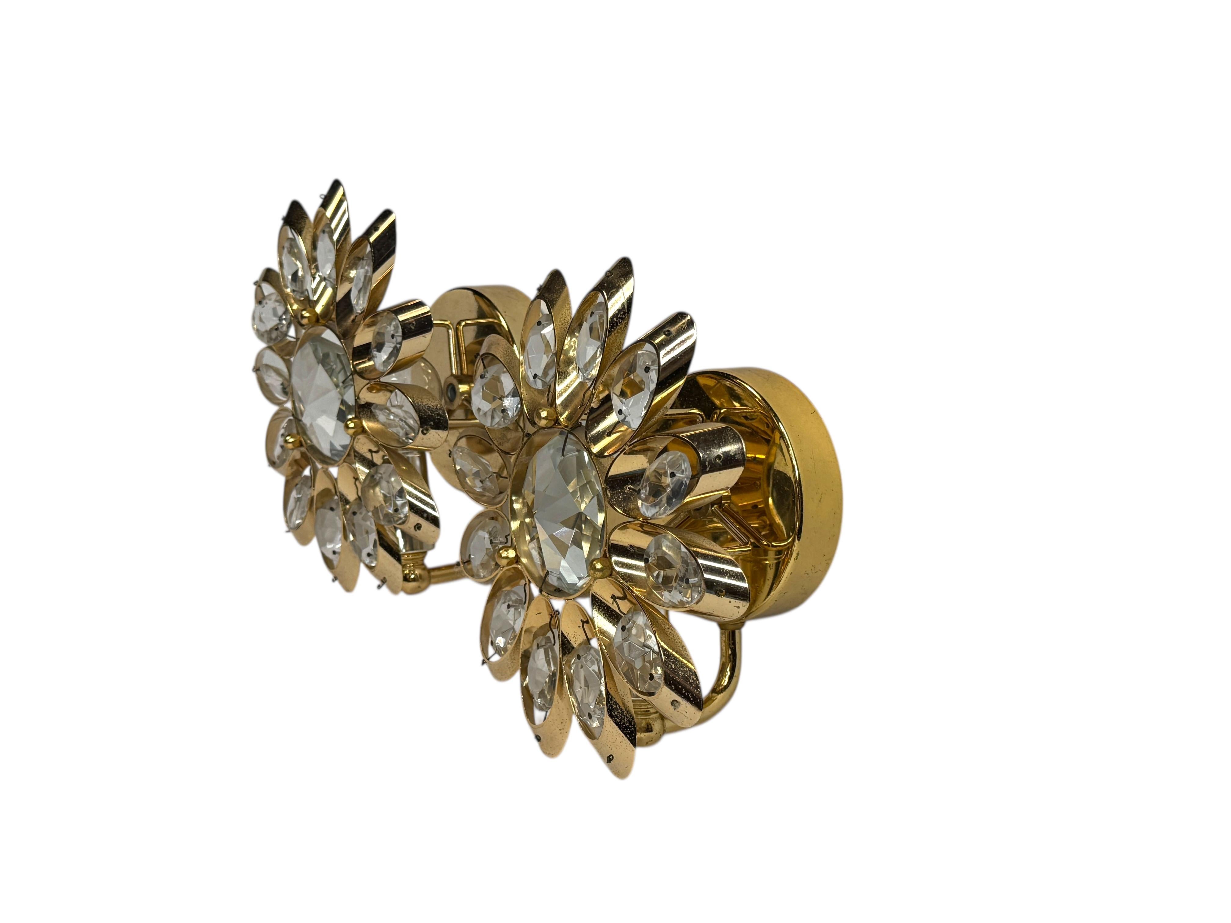 Stupefacente coppia di lampade a fiore in cristallo 