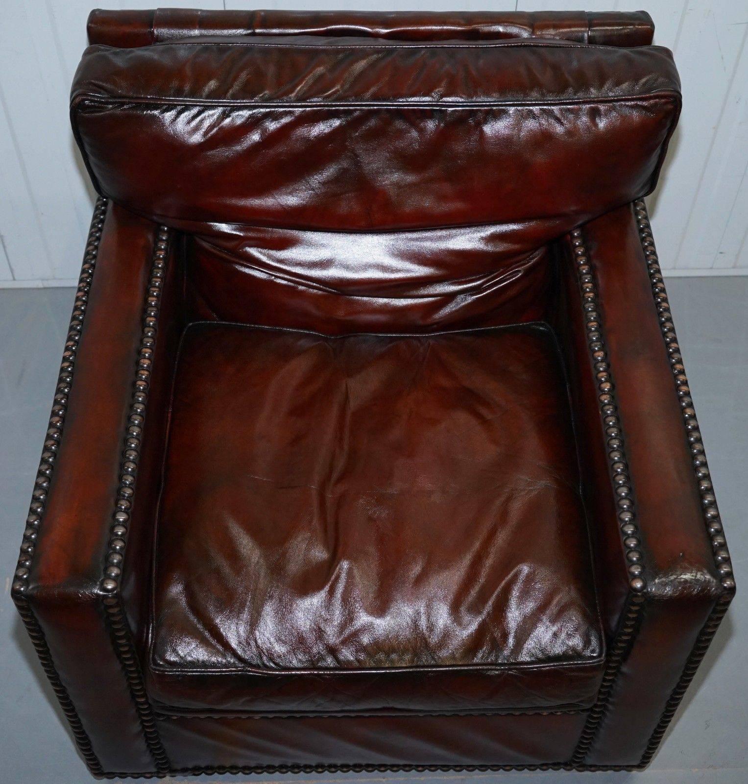 British Stunning Pair of Vintage Made in Chelsea Bordeaux Leather Armchair Part of Suite