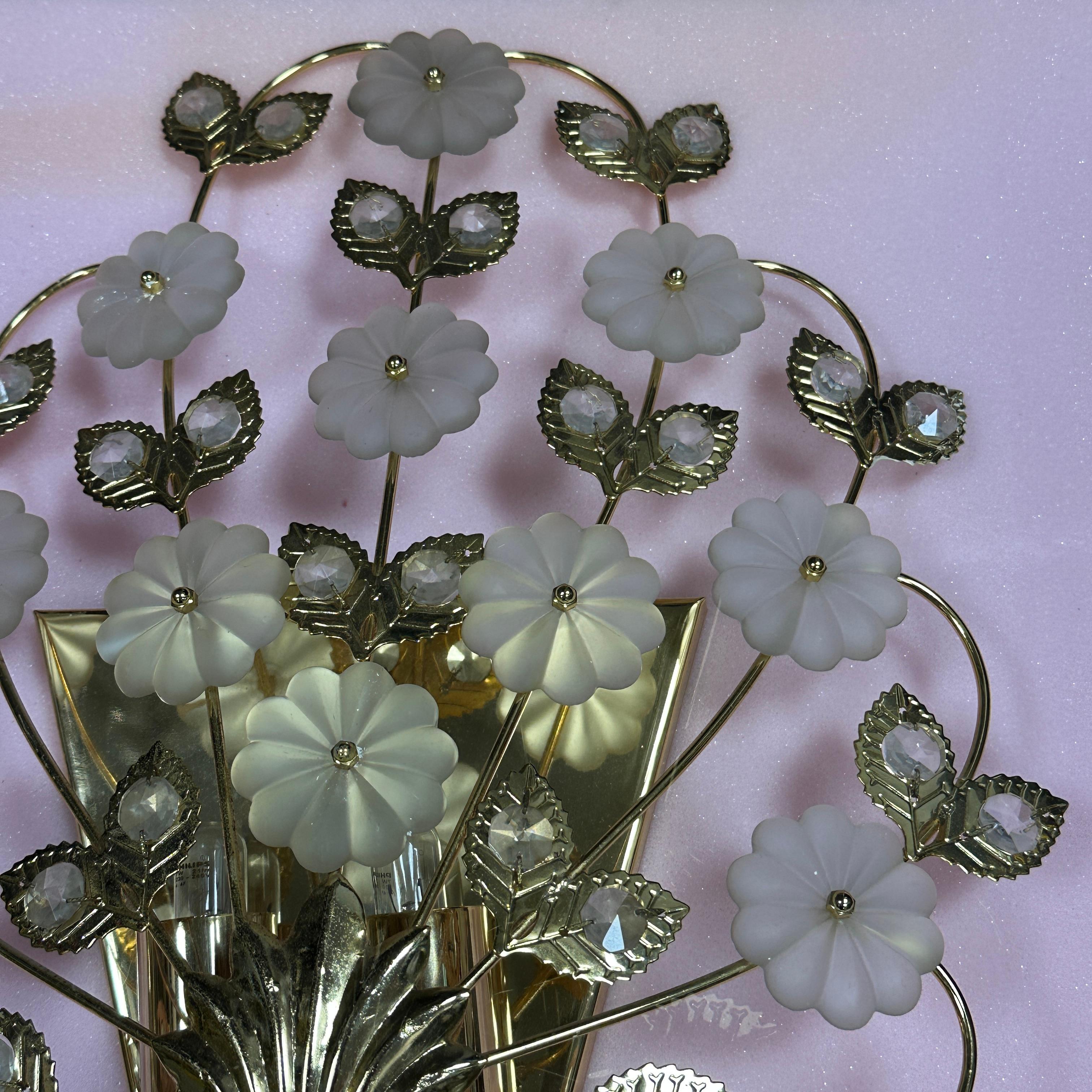 Superbe paire d'appliques vintage à deux lumières en cristal Flower de Palwa, Allemagne, années 1970 en vente 9