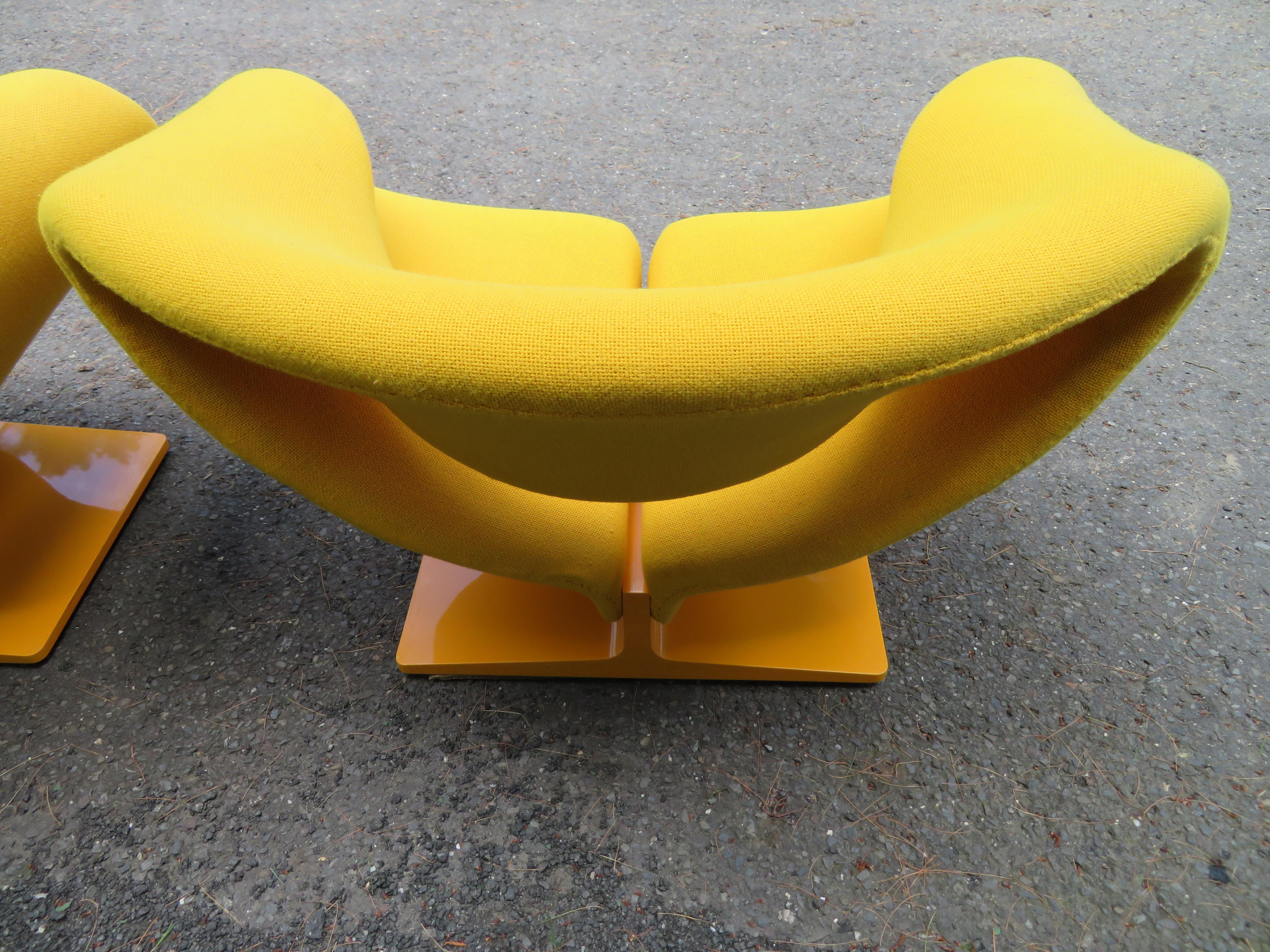 Late 20th Century Stunning Pair Vintage Pierre Paulin Ribbon Chairs Mid-Century For Sale