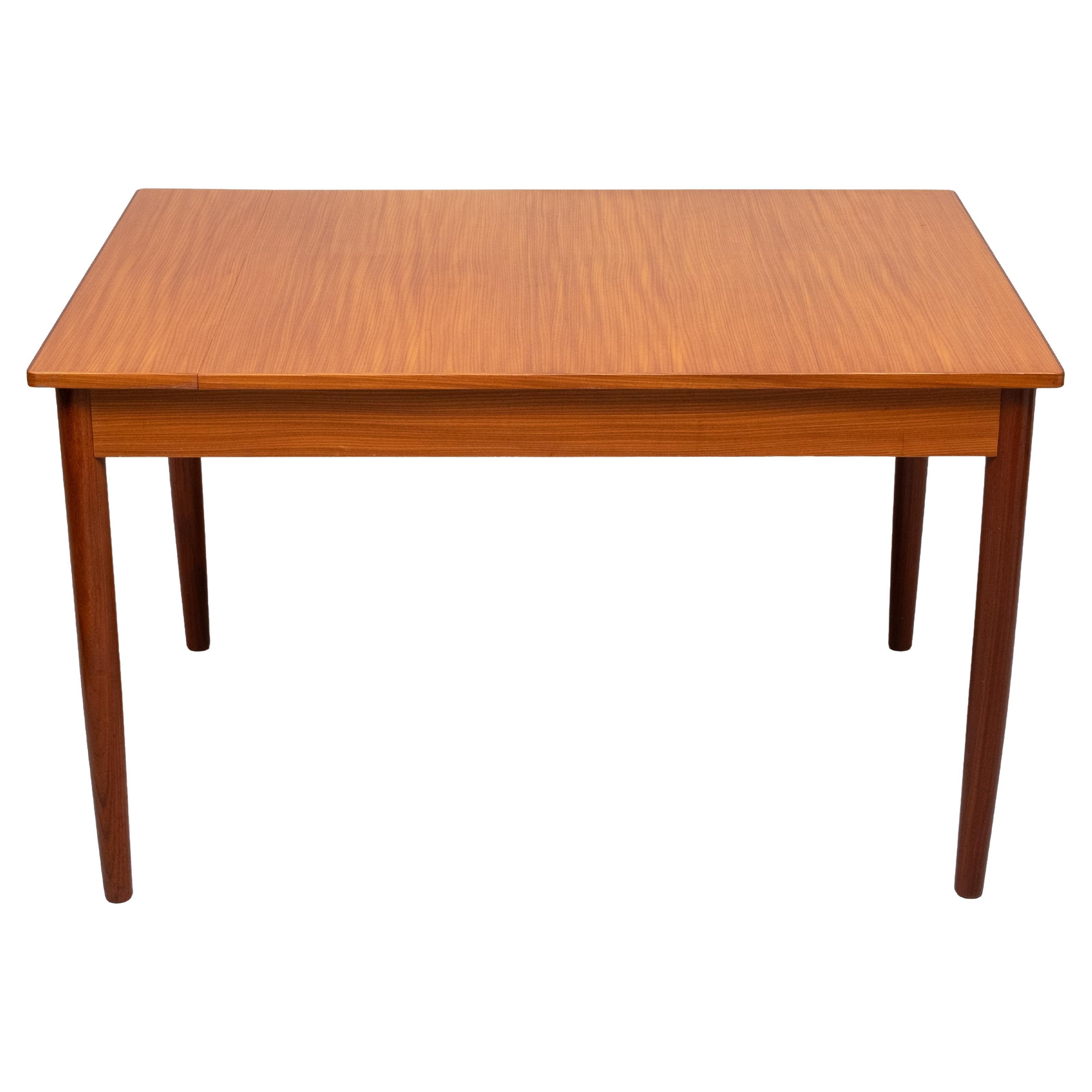 Stunning Pastoe expandable Teak Dining table 1960s For Sale