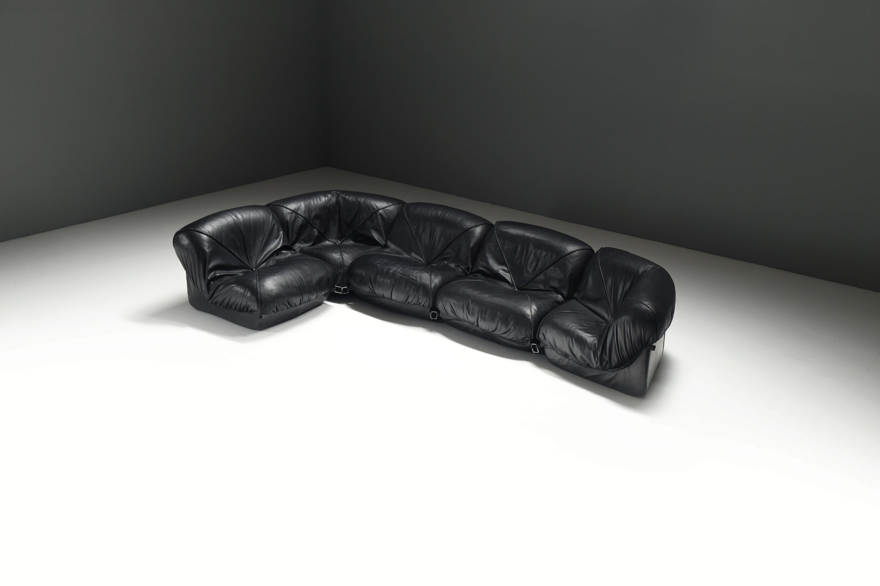 Atemberaubendes modulares Patate-Sofa aus schwarzem Original-Leder in Schwarz für Airborne – Frankreich (20. Jahrhundert) im Angebot