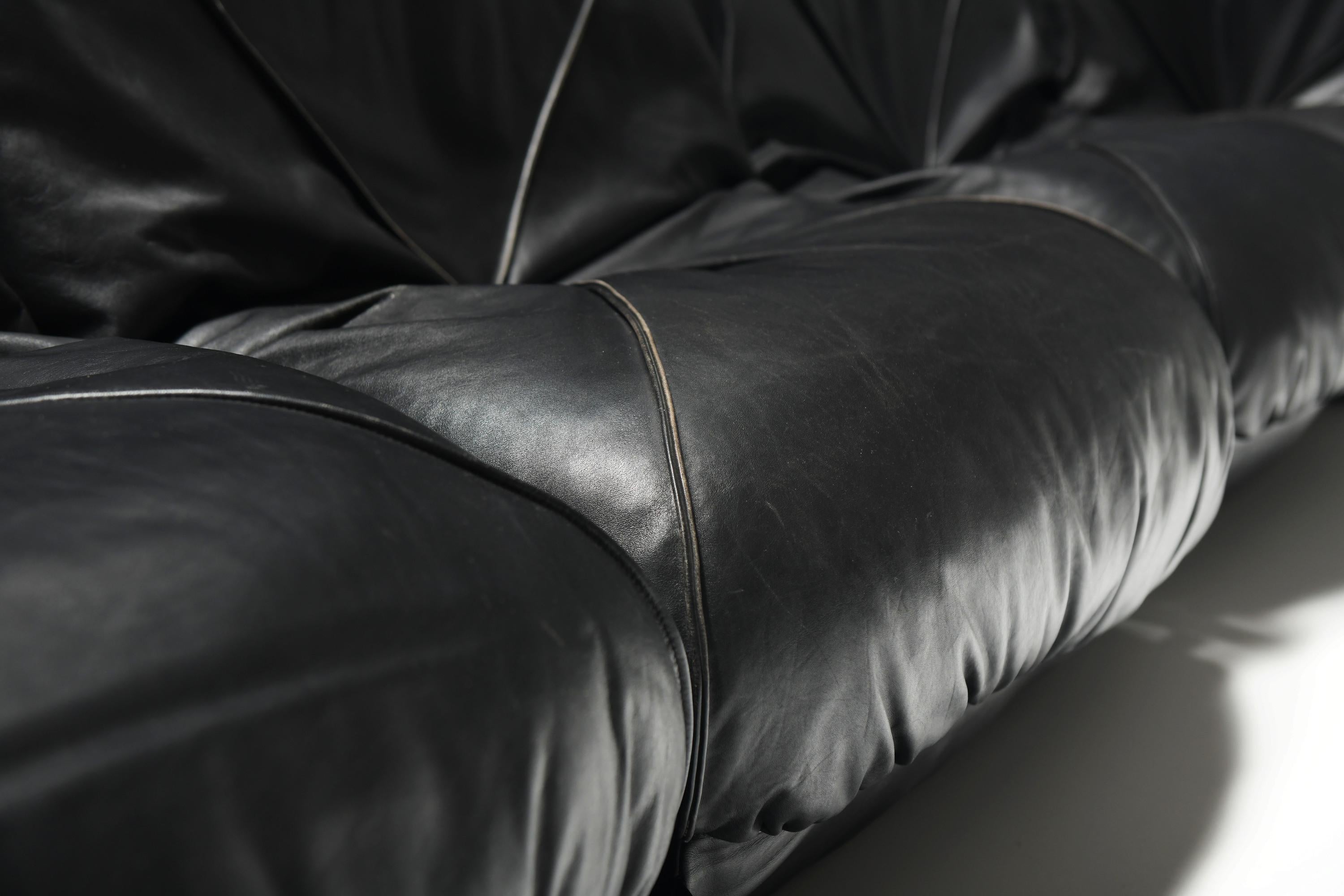 Atemberaubendes modulares Patate-Sofa aus schwarzem Original-Leder in Schwarz für Airborne – Frankreich im Angebot 2