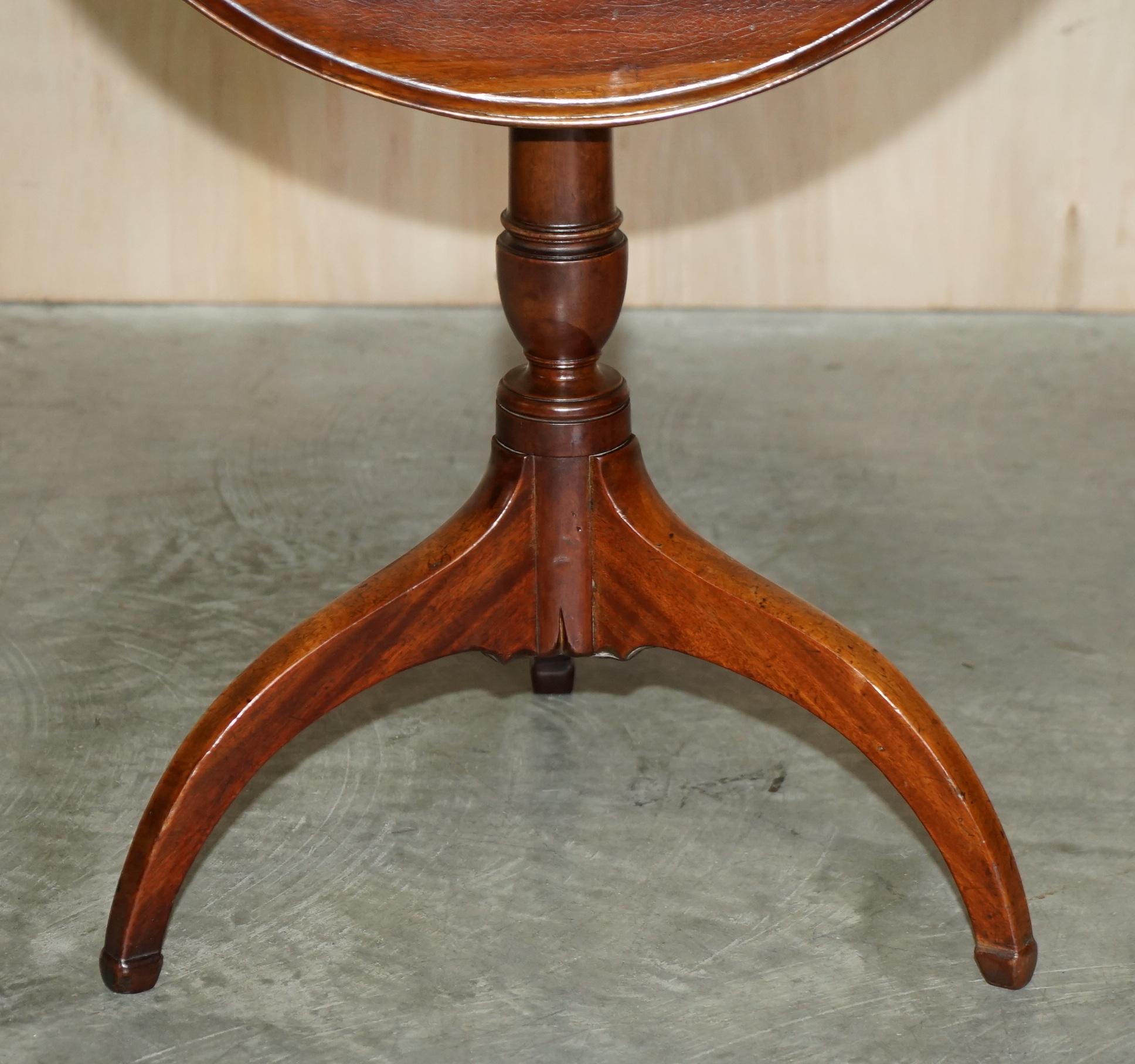 Late 18th Century Stunning Patina Antique Georgian circa 1780 Hardwood Tilt Top Occasional Table For Sale