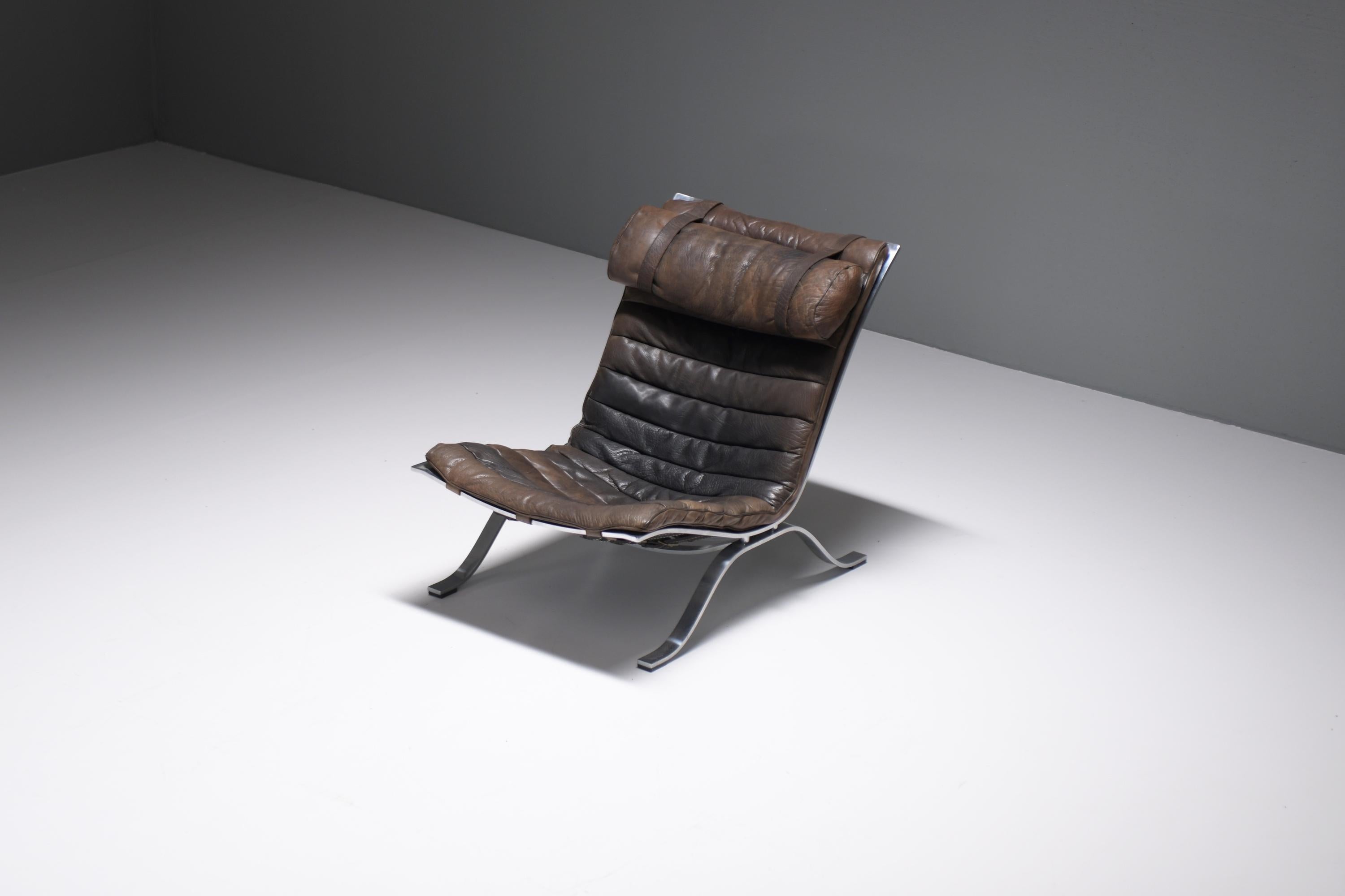 Leather Stunning patinated ARI lounge chair in brown leather by Arne Norell - Möbel AB For Sale