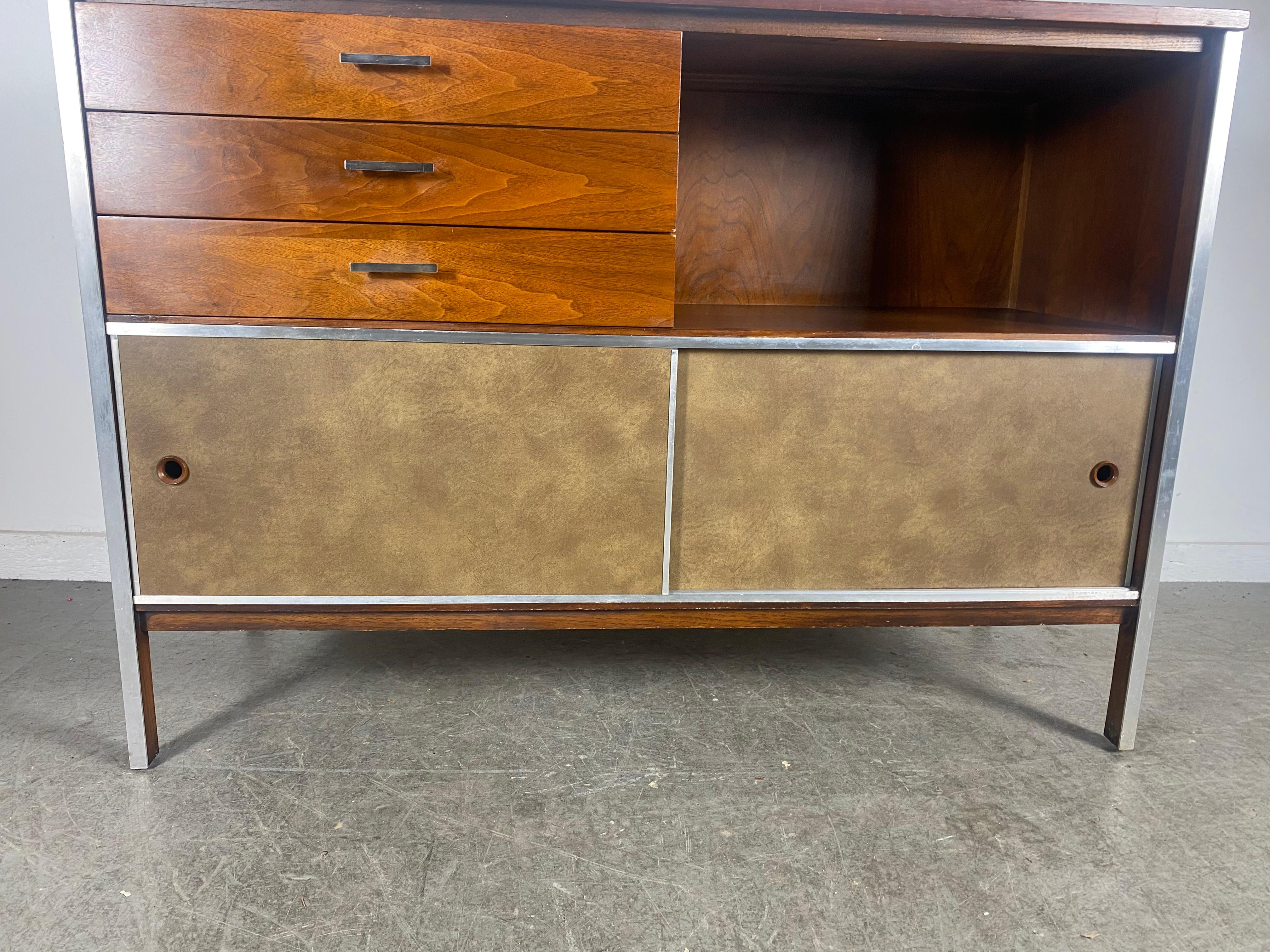 American Stunning Paul McCobb Credenza for Calvin Linear Group Cabinet, Classic Modernist For Sale