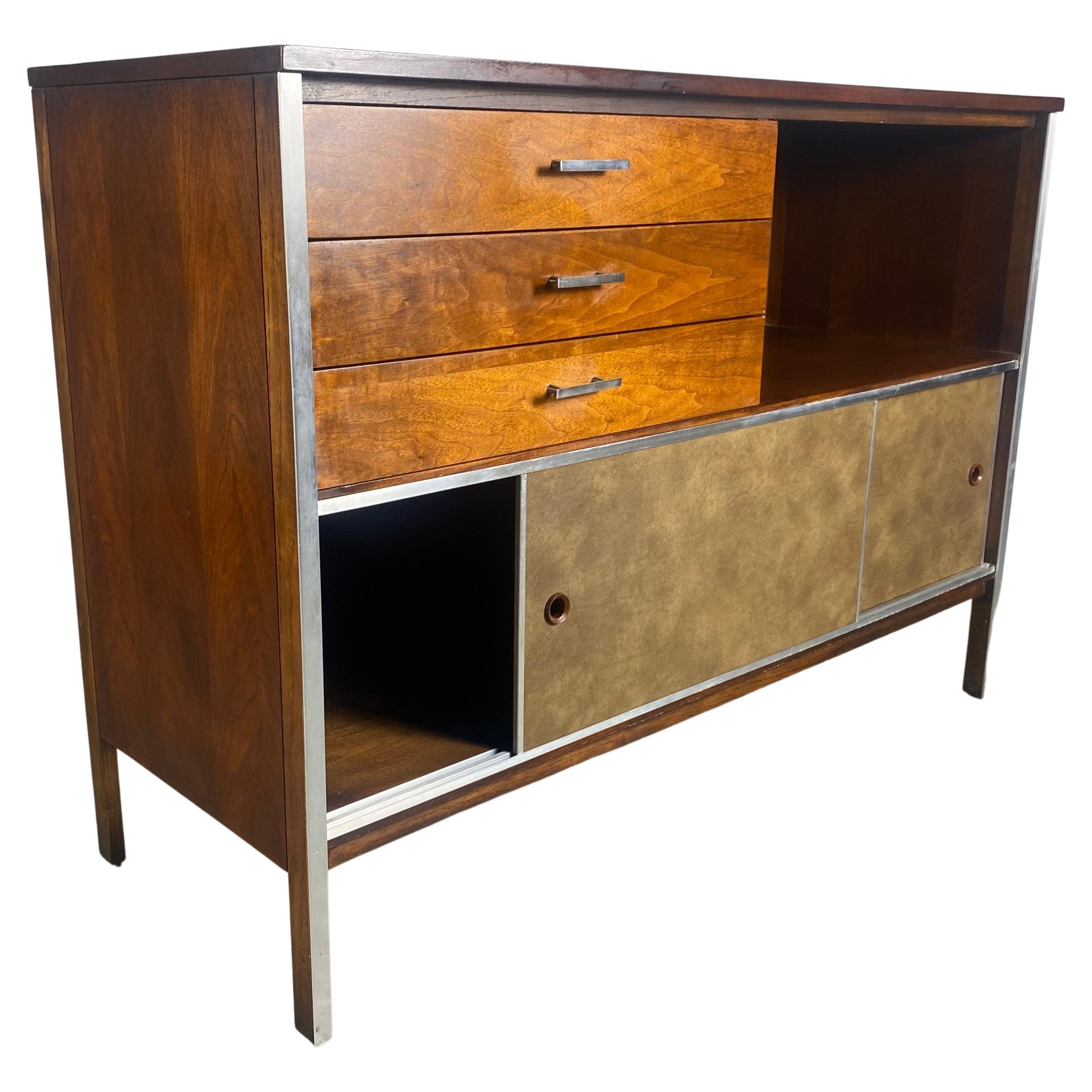 Stunning Paul McCobb Credenza for Calvin Linear Group Cabinet, Classic Modernist For Sale