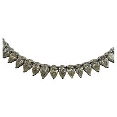 Stunning pear shape diamond necklace 18KT gold