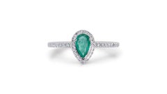 Stunning Pear Shape Natural Emerald Ring in 18K White Gold