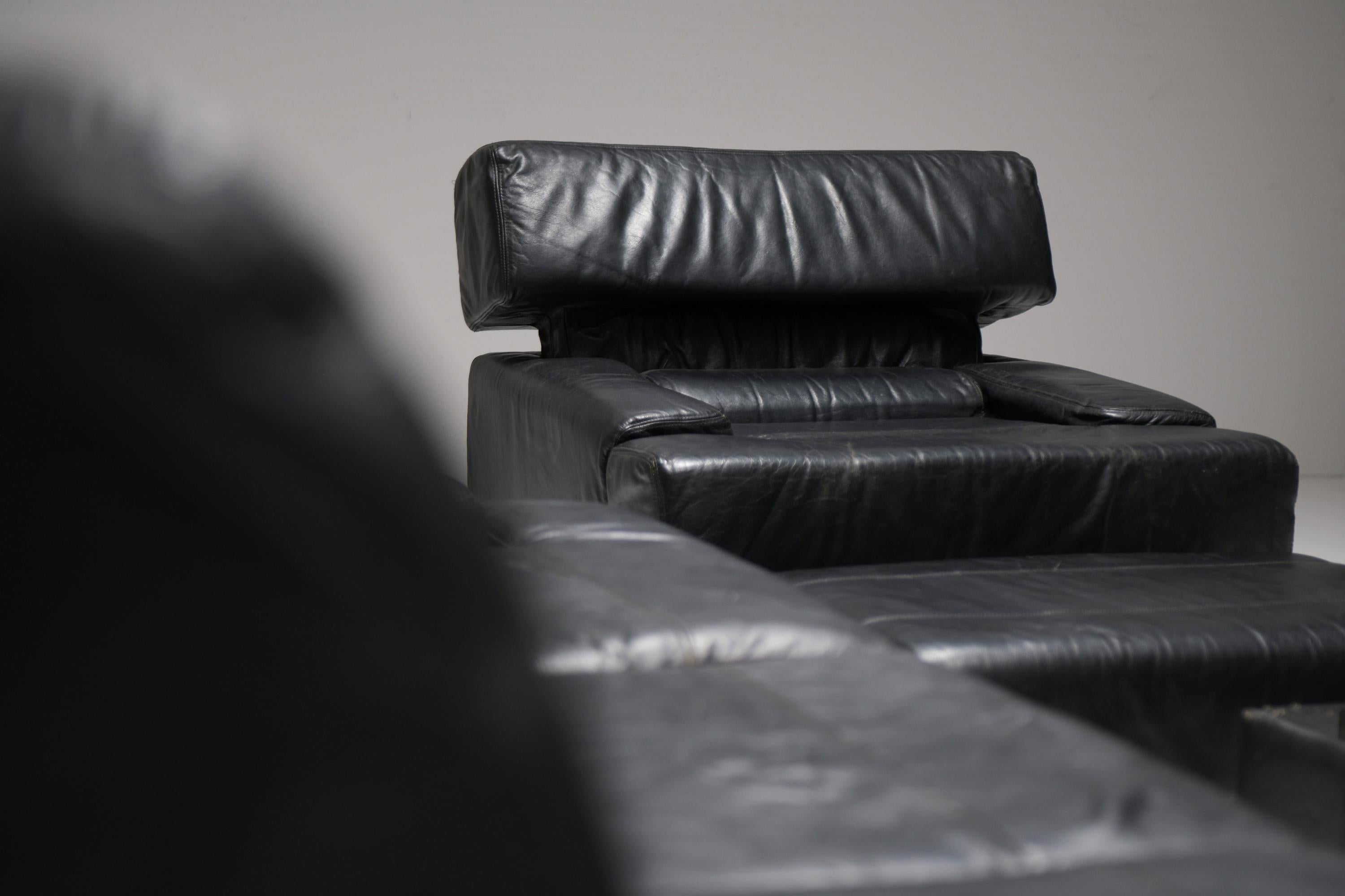 Atemberaubendes Percival Lafer-Sofa aus schwarzem Original-Leder - Lafer S.A. - Brasilien (20. Jahrhundert) im Angebot