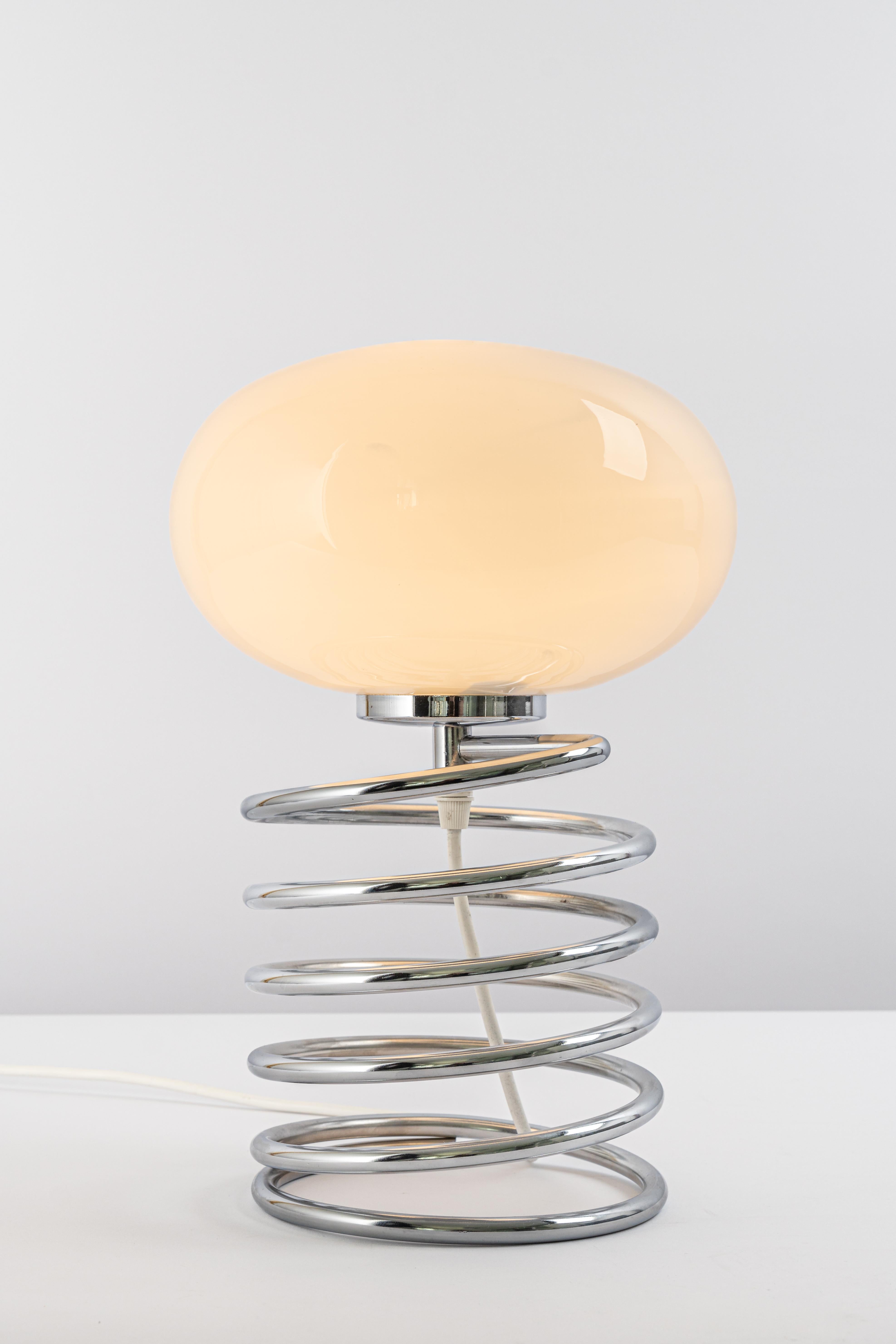Stunning Petite Design Spiral Table Lamp, Ingo Maurer, 1970s In Good Condition In Aachen, NRW