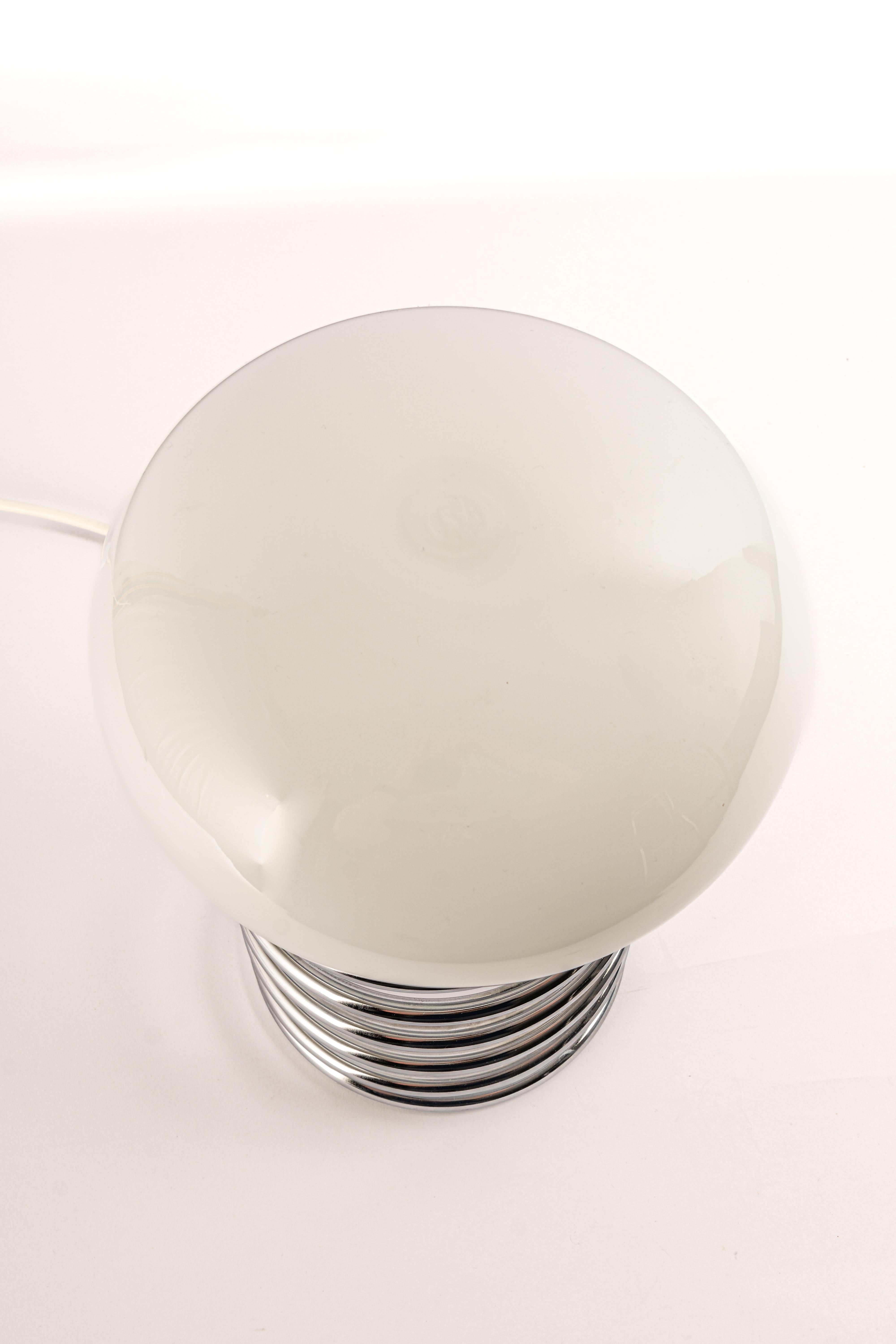 Superbe lampe de bureau en forme de spirale, Ingo Maurer, 1970 Bon état - En vente à Aachen, NRW