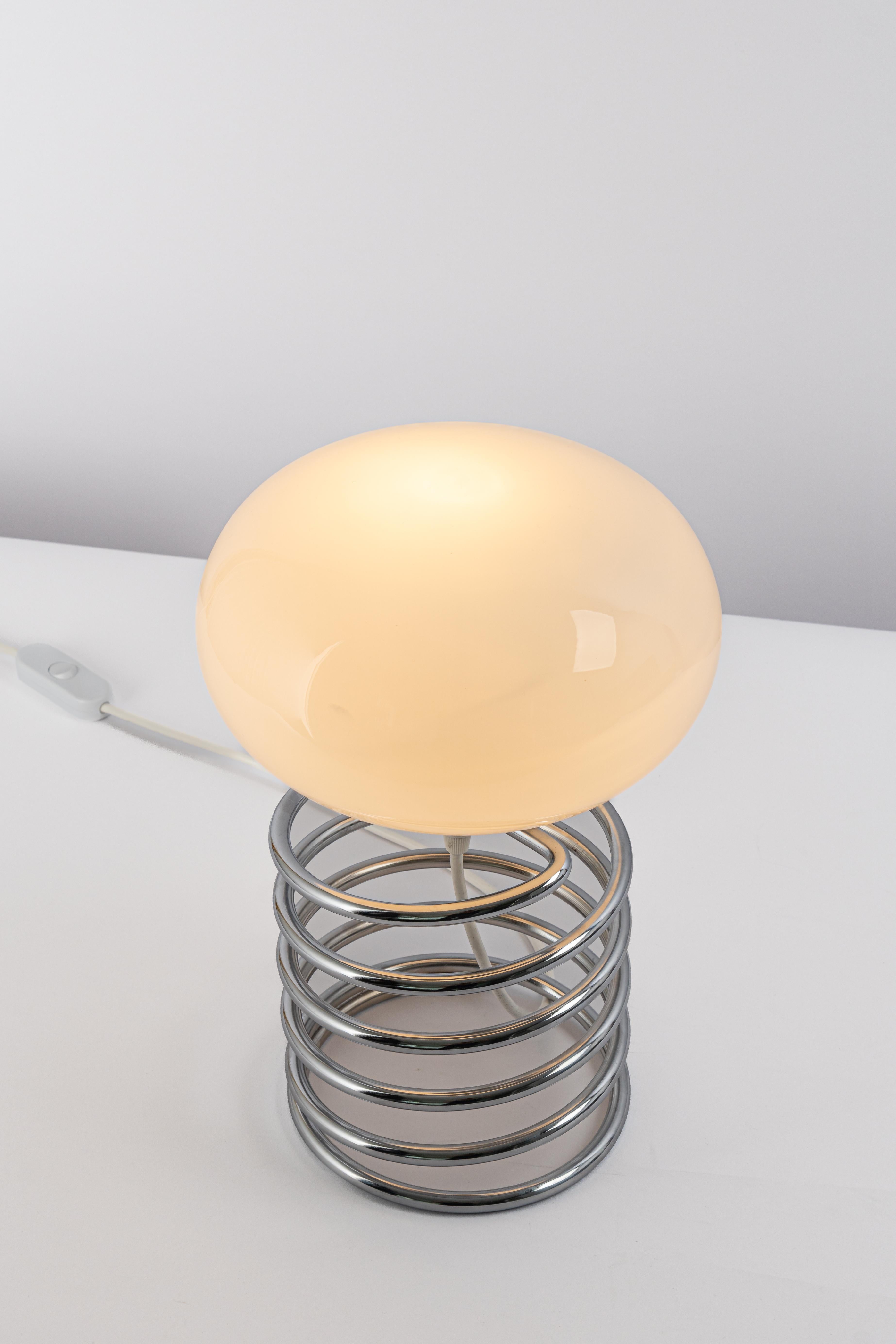 Fin du 20e siècle Superbe lampe de bureau en forme de spirale, Ingo Maurer, 1970