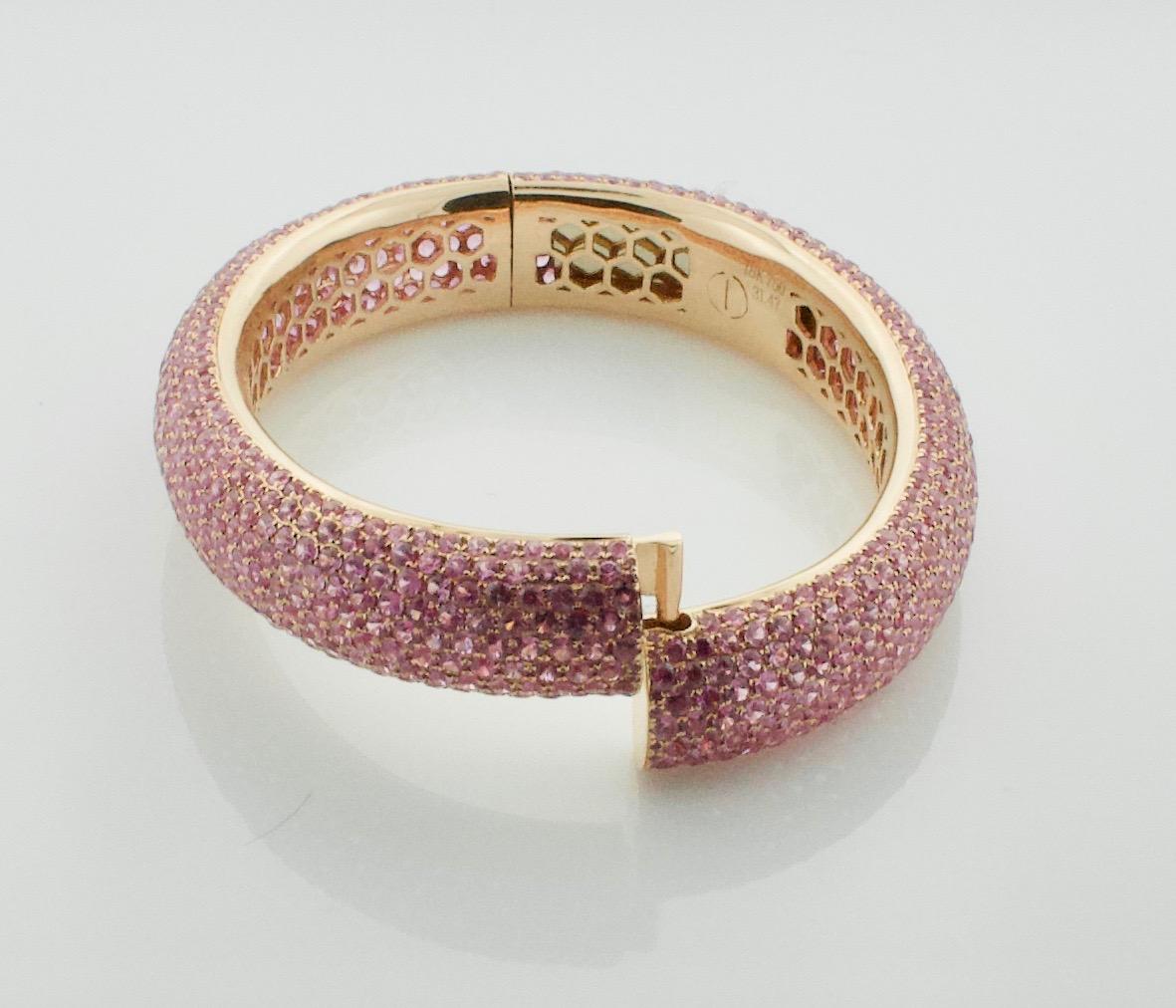 Stunning Pink Sapphire Bangle Bracelet in 18 Karat Rose Gold 31.47 Carat For Sale 5