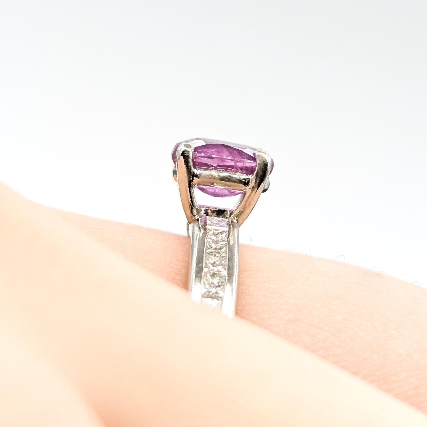 Impresionante Anillo de Zafiro Rosa y Diamante en Platino Corte oval en venta