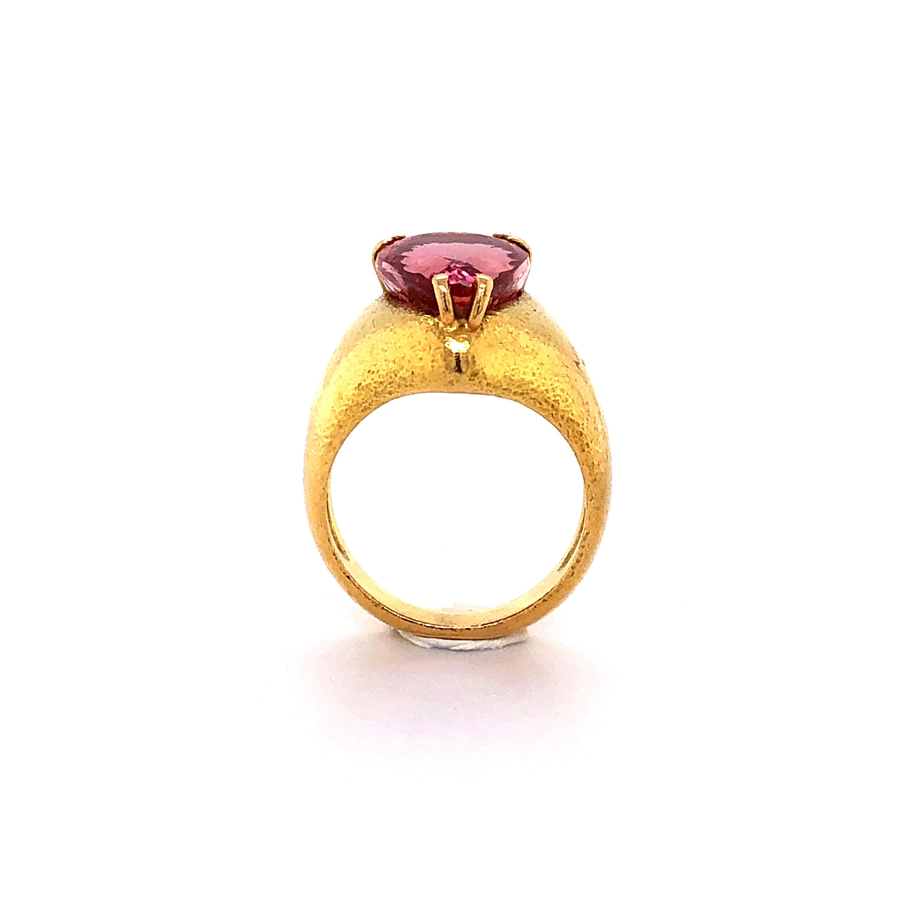 Stunning Pink Topaz 18 Karat Gold Ring 2