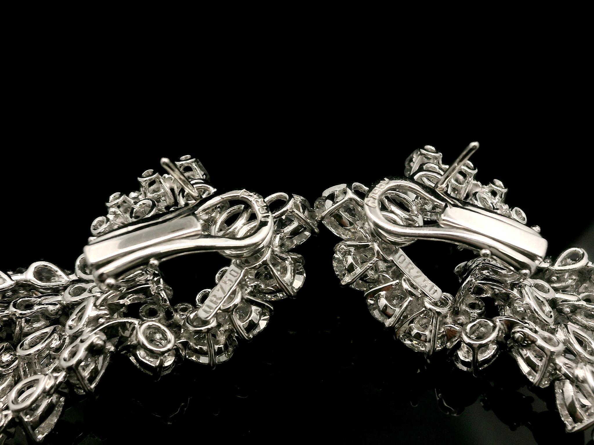 STUPENDO Orecchini a cascata in platino con diamanti infuocati da 15,72 carati In condizioni ottime in vendita a Montclair, NJ