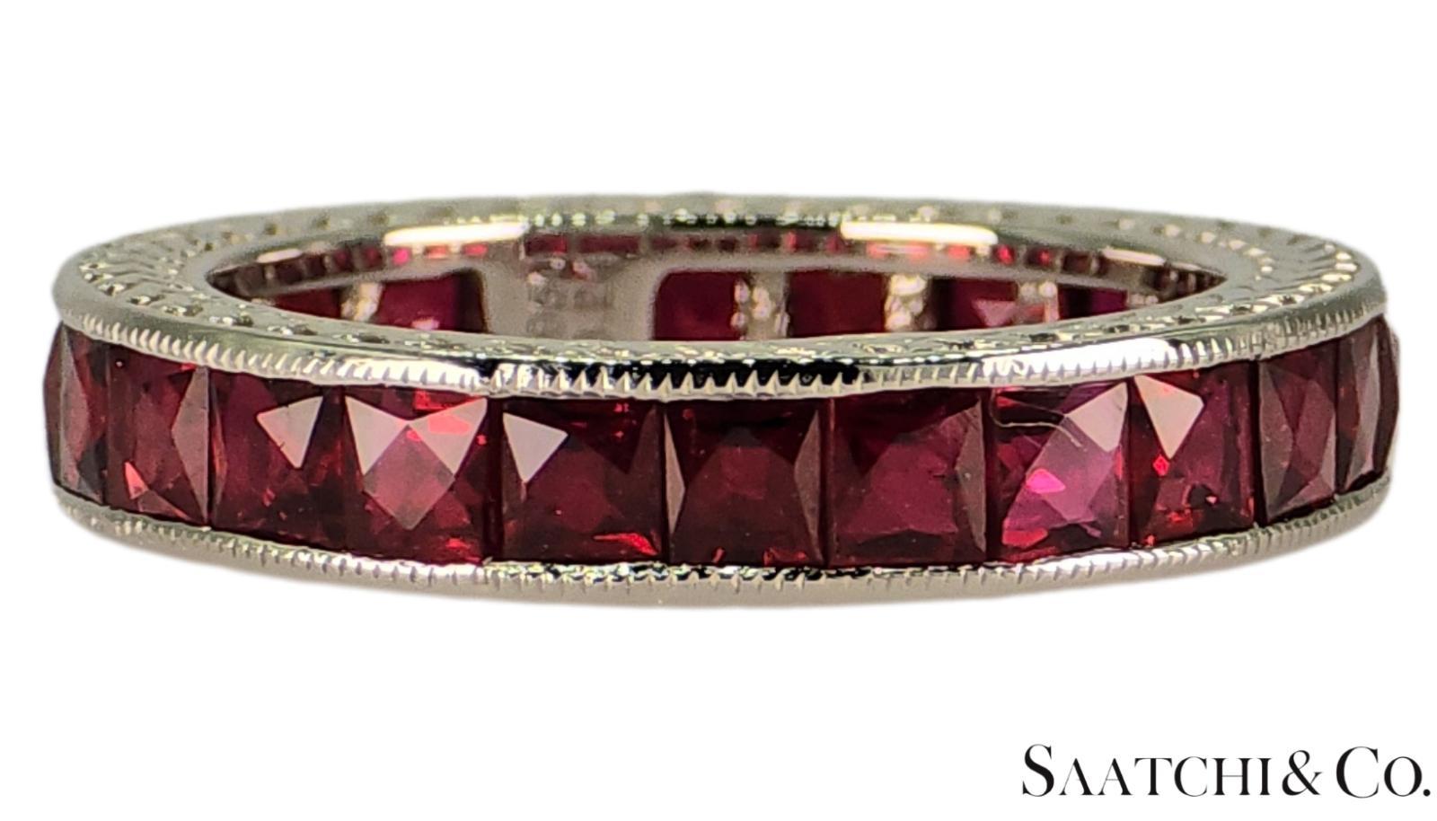 Atemberaubende Platin 950 graviert natürlichen Rubin: Ring Band, Größe 5.5 (Französischer Schliff) im Angebot