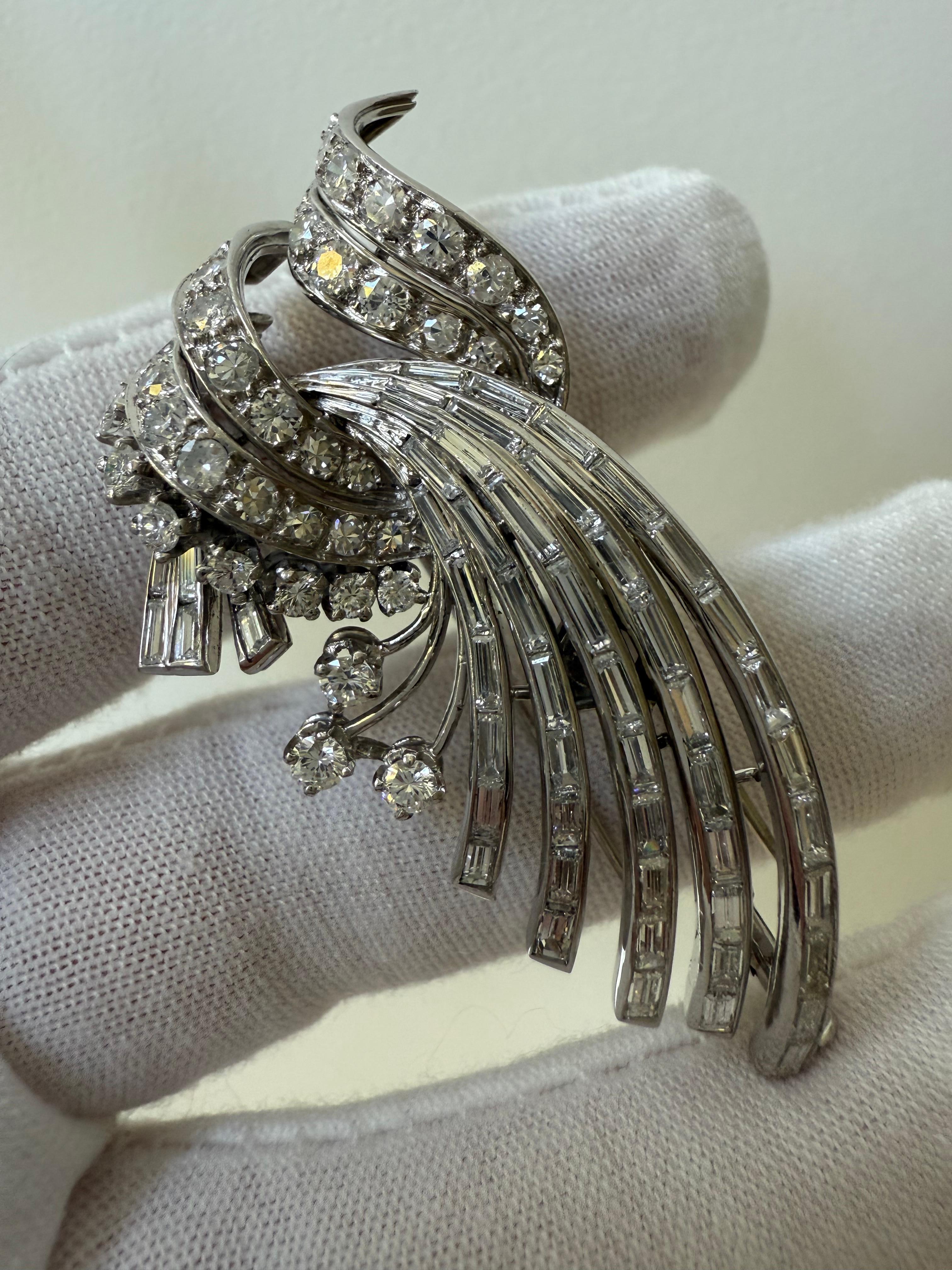 Stunning Platinum Diamond Spray Wings Brooch - 5.16ct. In Good Condition For Sale In San Francisco, CA