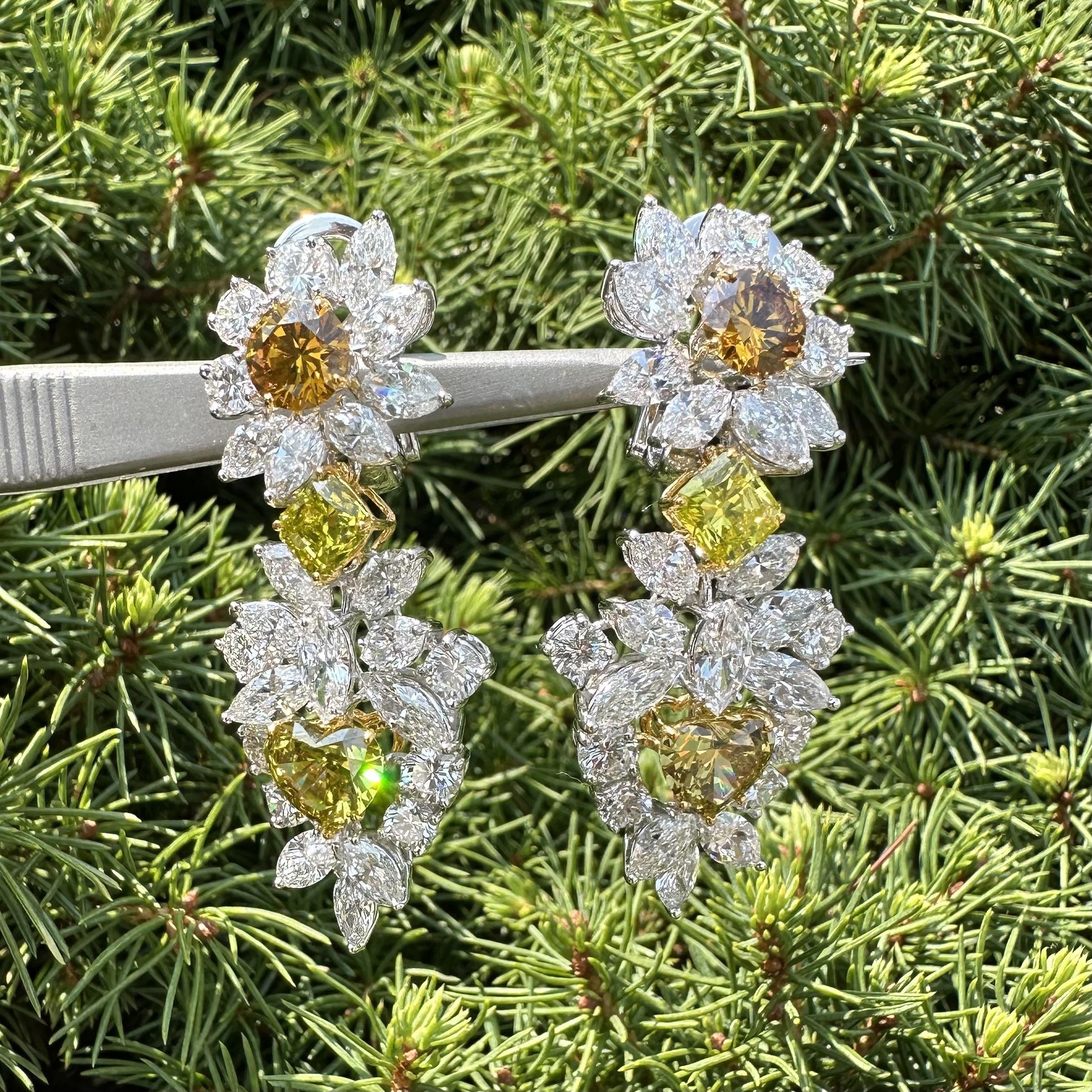 Atemberaubende Platin & Gold GIA 19,96ctw Fancy Color Diamanten baumeln Tropfen Ohrringe im Angebot 1