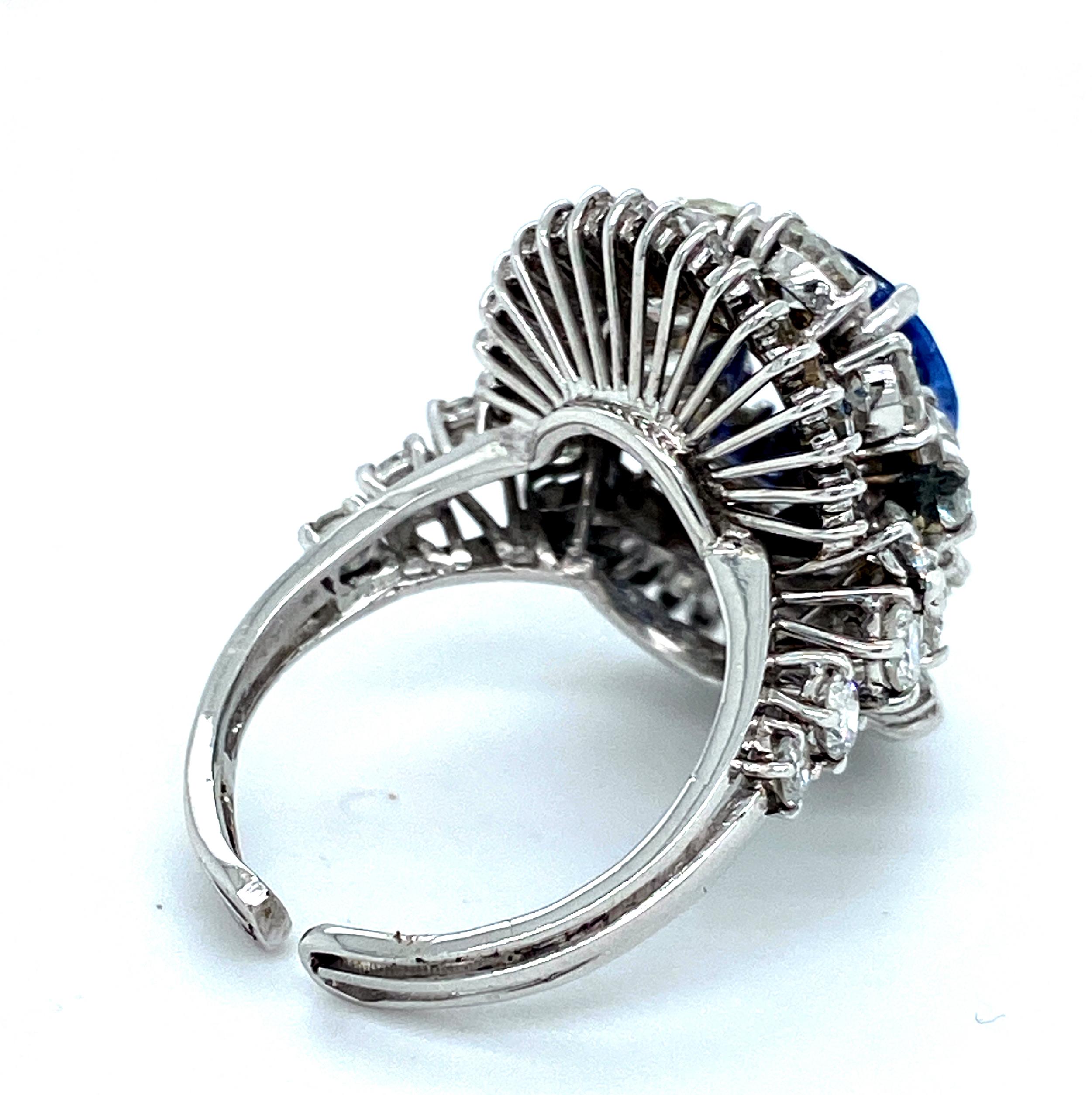 Retro Stunning Platinum Ring Set with Sapphire 2.48 Carat and 5.60 Carat Diamonds For Sale