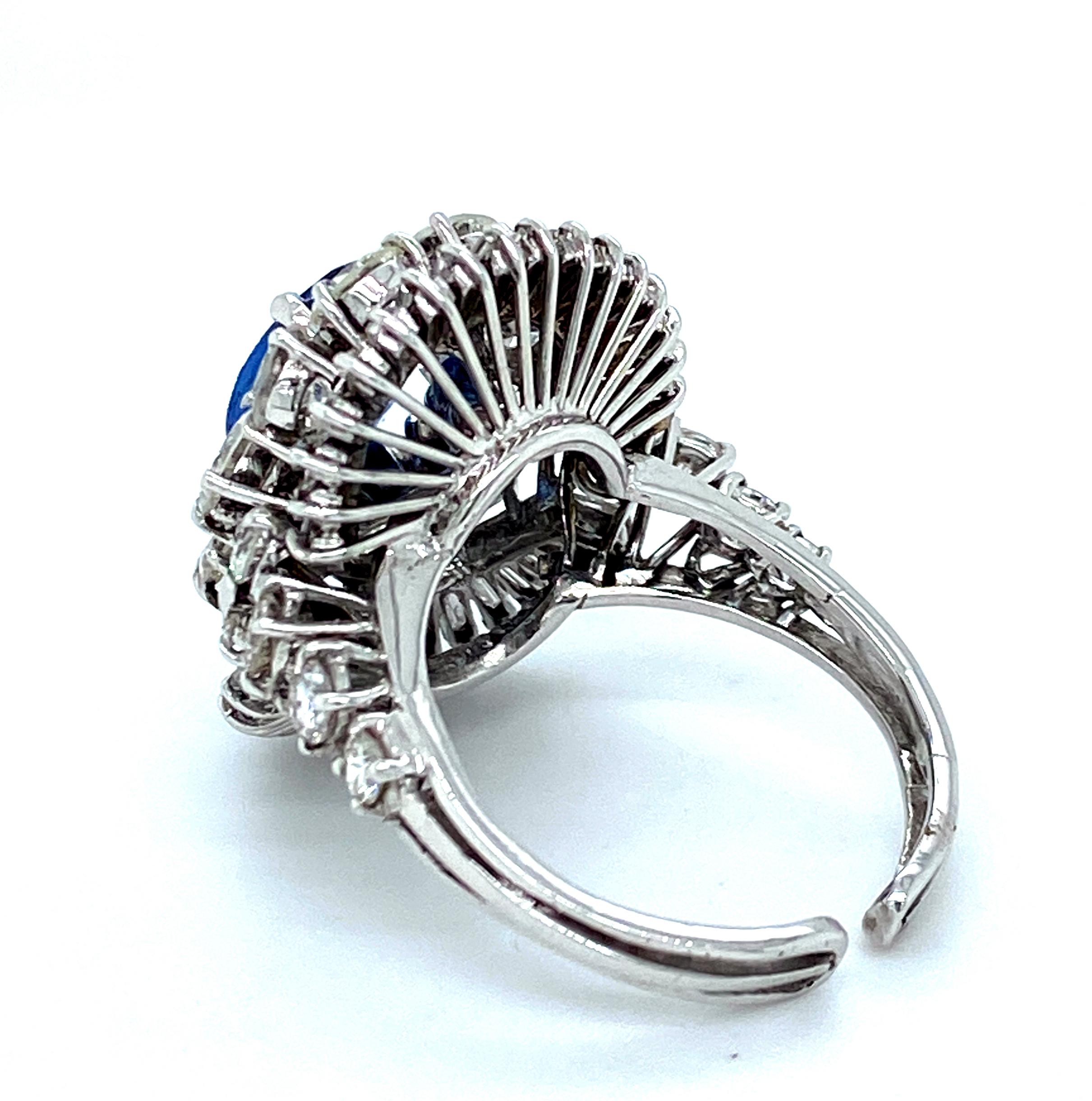 Stunning Platinum Ring Set with Sapphire 2.48 Carat and 5.60 Carat Diamonds For Sale 2