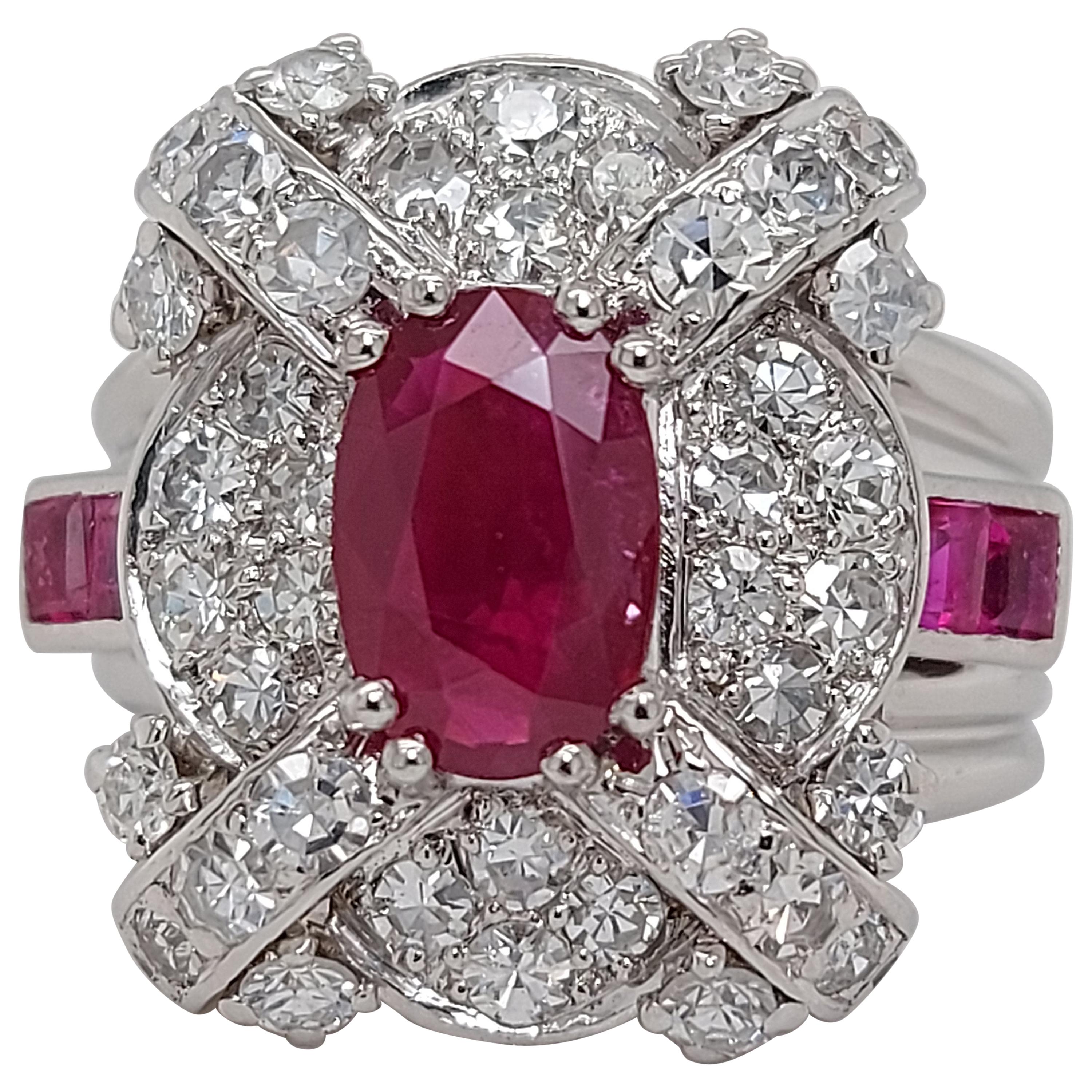 Stunning Platinum Ring with 1.14 Carat Ruby and Diamonds For Sale