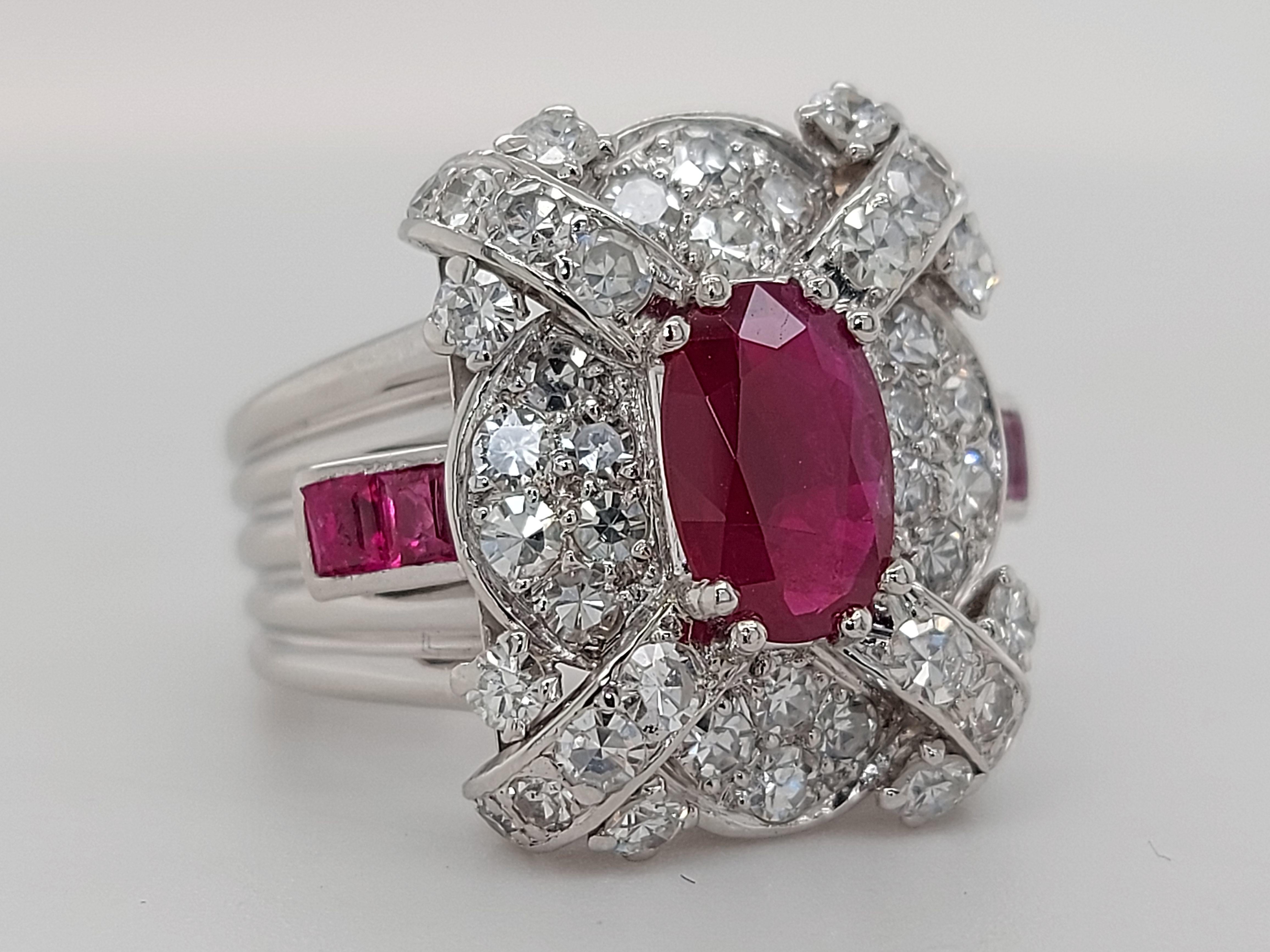 Women's or Men's Stunning Platinum Ring with 1.14 Carat Ruby and Diamonds For Sale