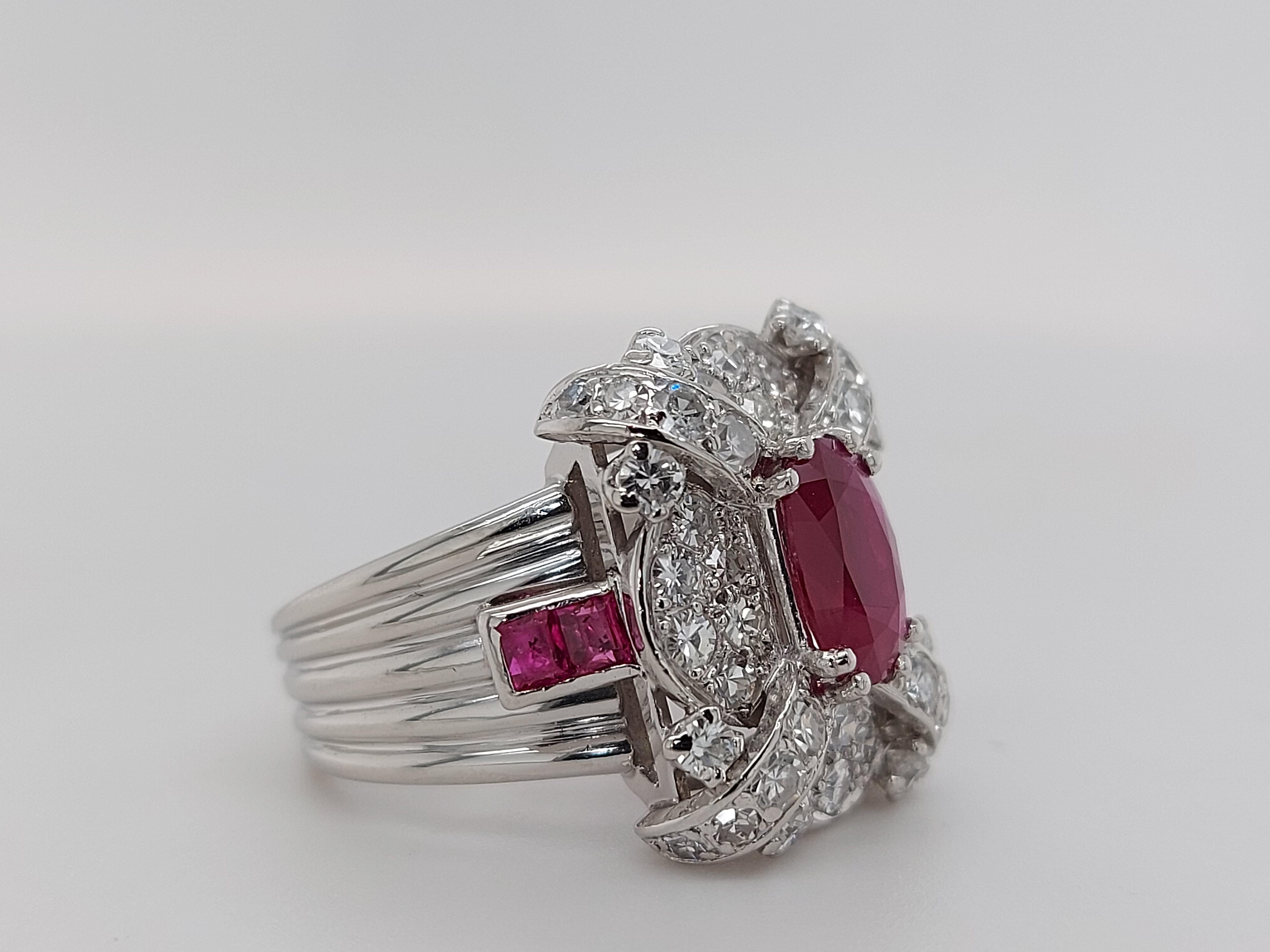 Stunning Platinum Ring with 1.14 Carat Ruby and Diamonds For Sale 1