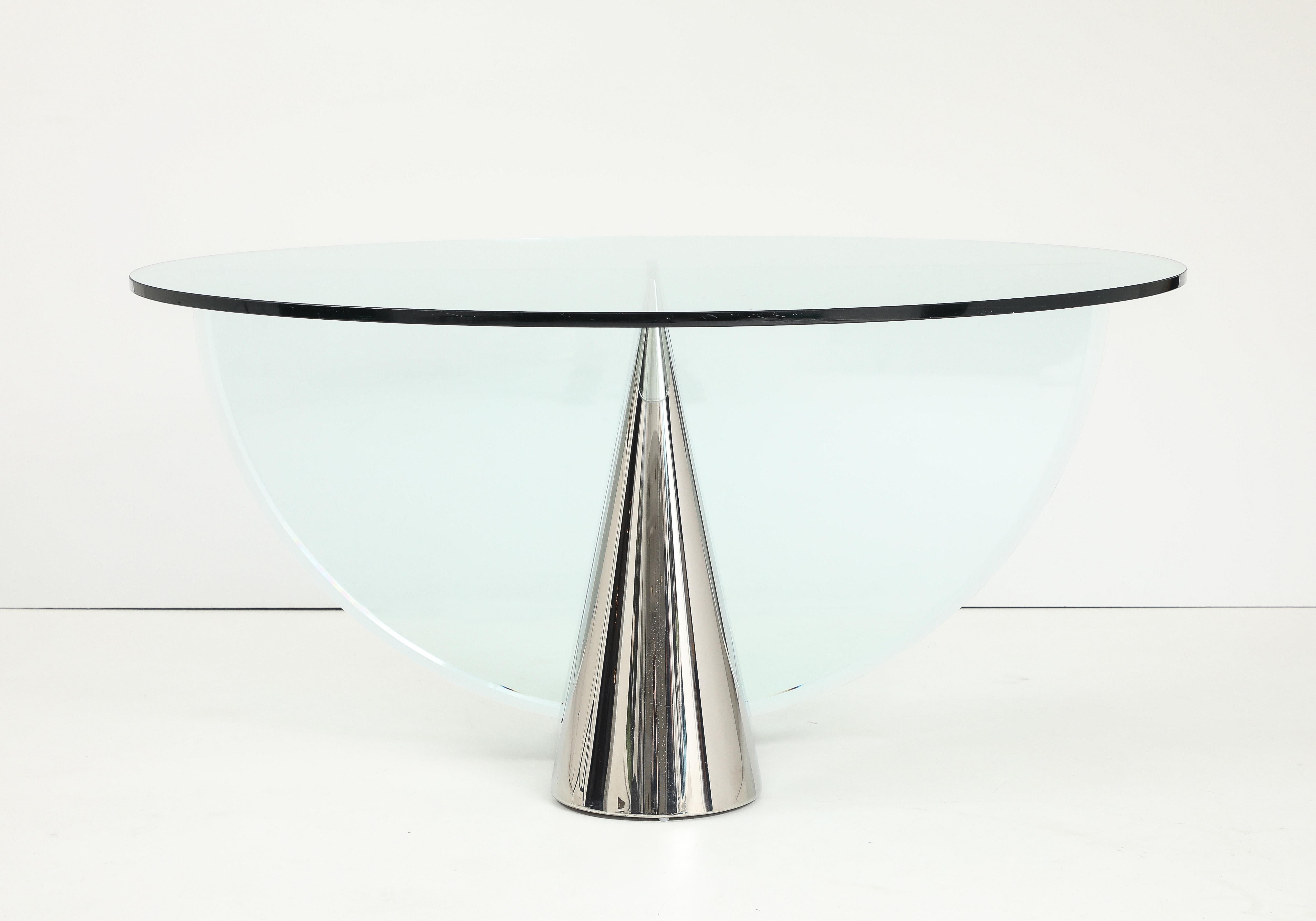Stunning 1970's Pinnacle dining table designed by J Wade Beam for Breuton
The highly polished Steel and glass base support the 60