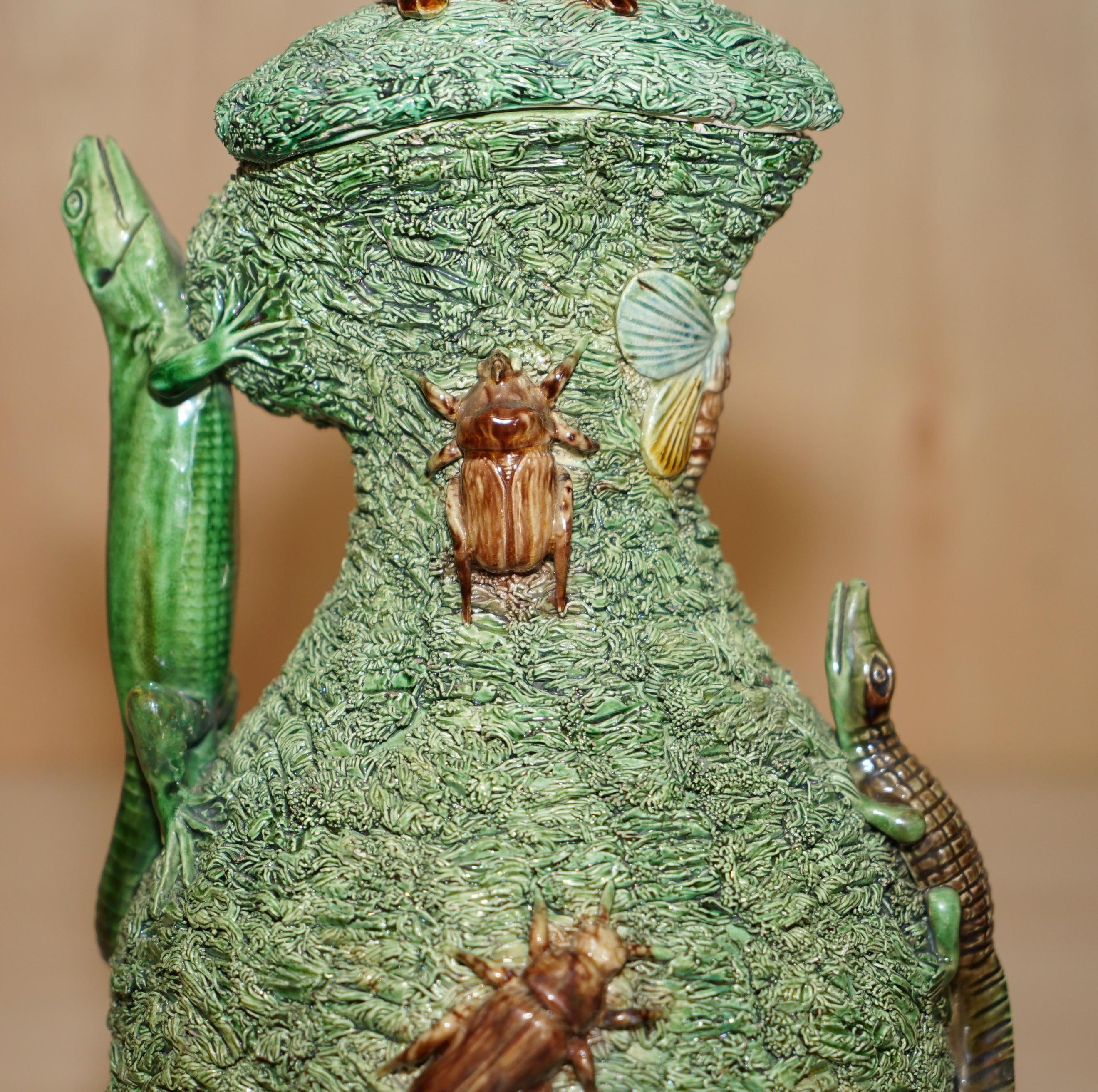 Ceramic STUNNiNG PORTUGUESE ANTIQUE VICTORIAN 1880 MAFRA PALISSY WARE EWER JUG & SAUCER For Sale
