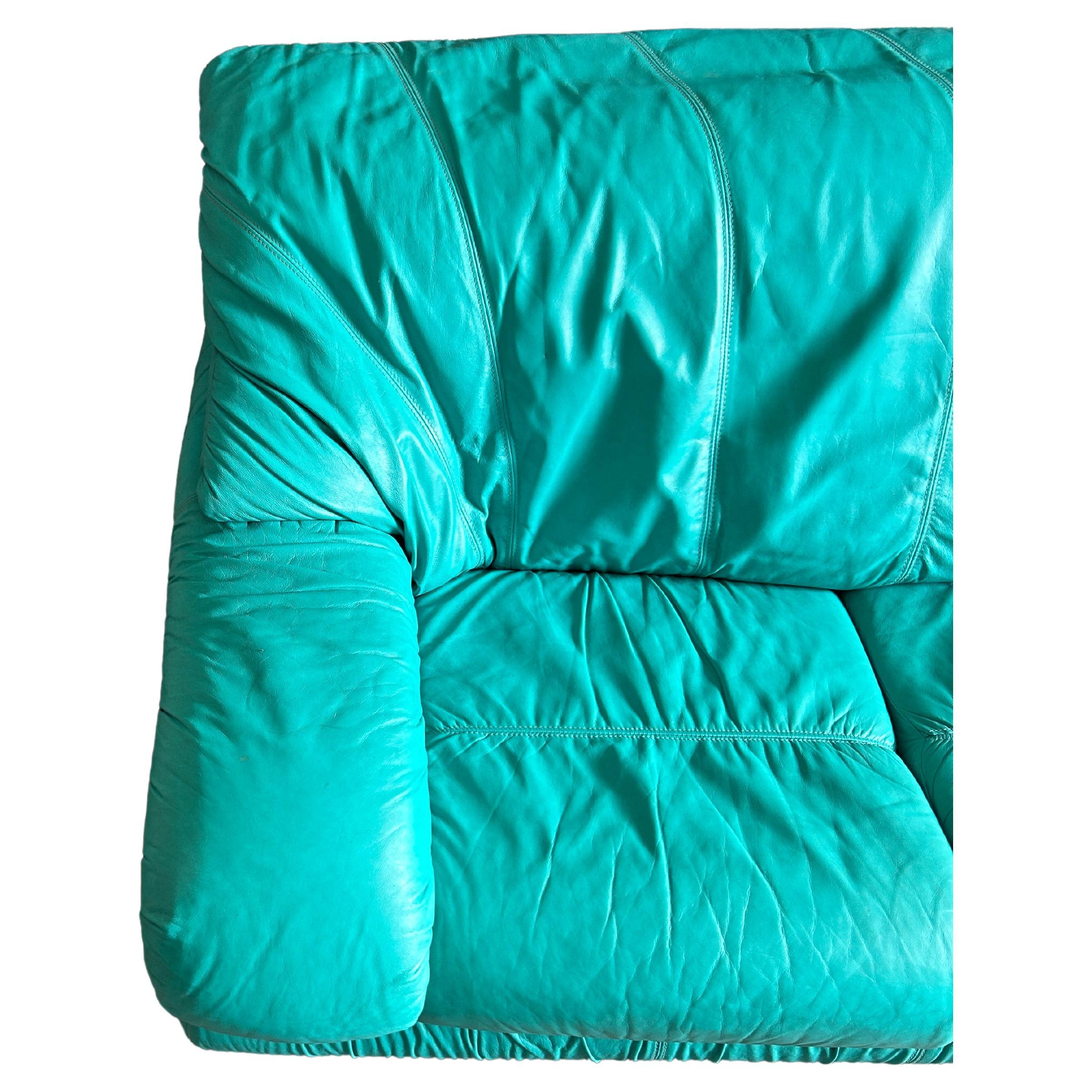 Stunning Post modern 1980s Teal leather puffy pillow ruffled 3 seat sofa Italy In Good Condition In BROOKLYN, NY