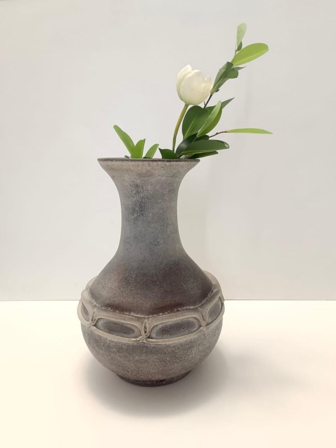 Post-Modern Stunning Postmodern Brown Hand-Molded Scavo Glass Vase, Italy For Sale