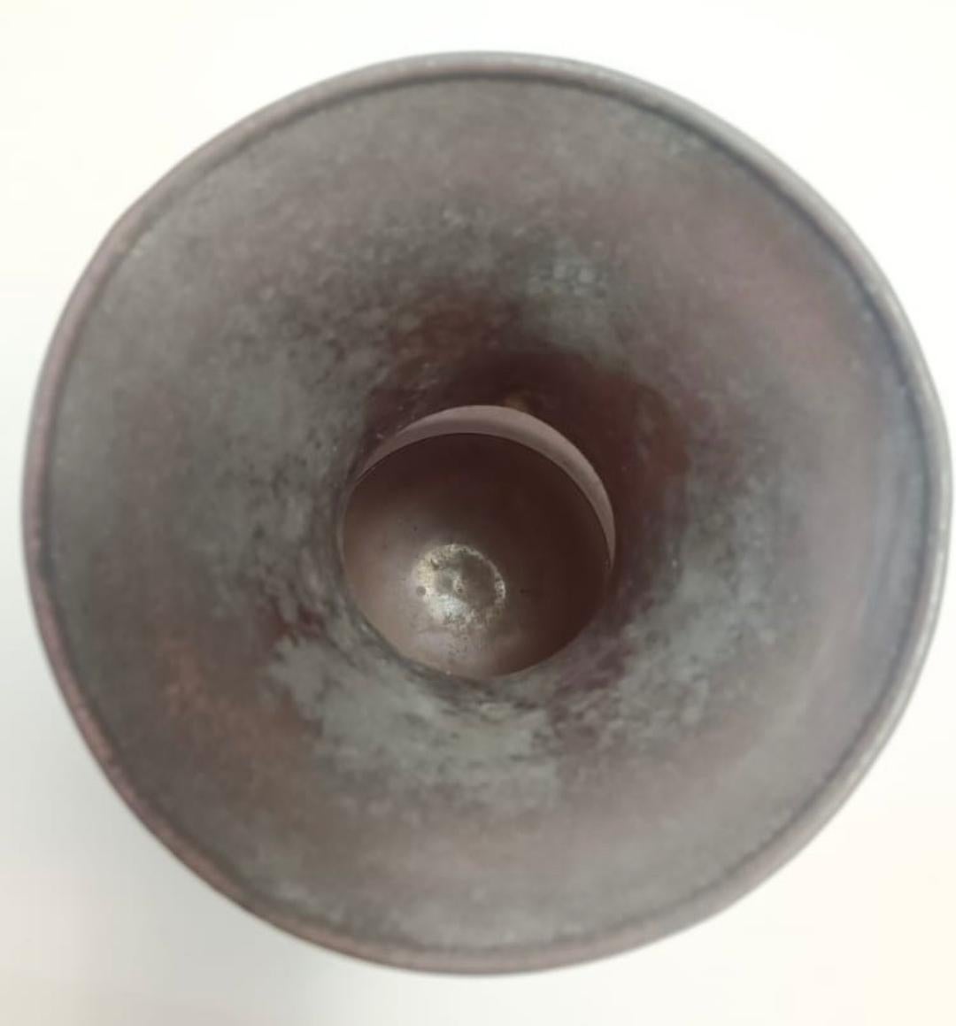Stunning Postmodern Brown Hand-Molded Scavo Glass Vase, Italy For Sale 1